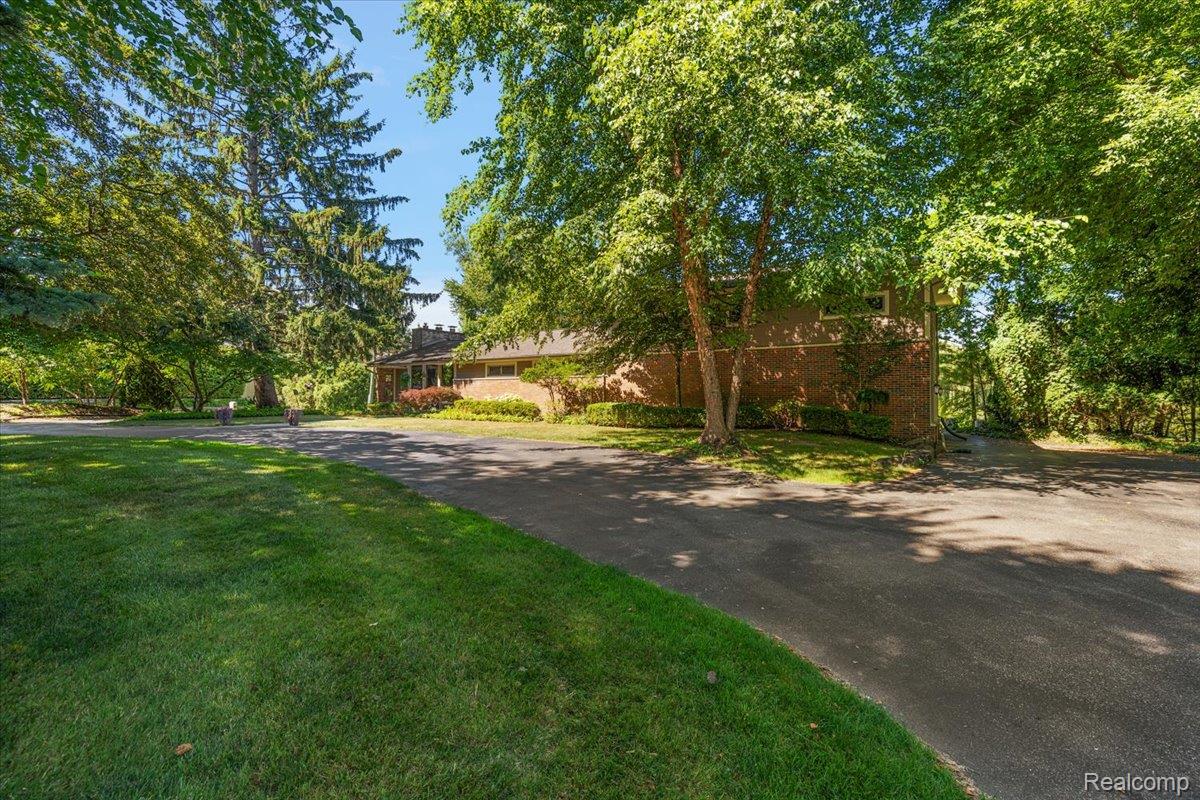 2300 Pine Lake Road