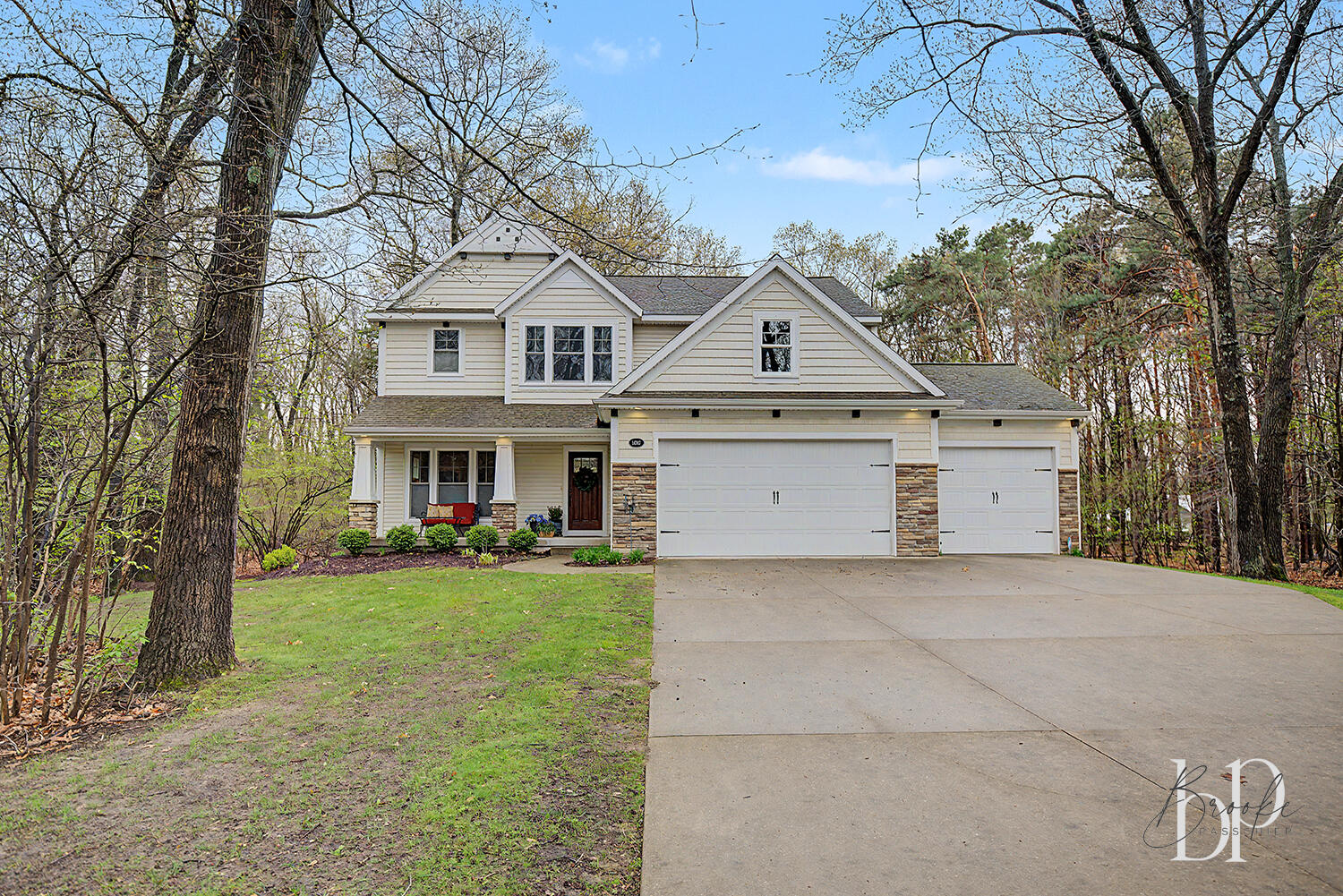 14282 Mackinaw Trail
