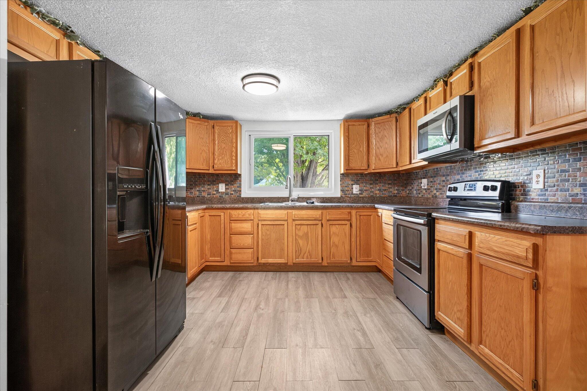 1032 Brookfield Drive