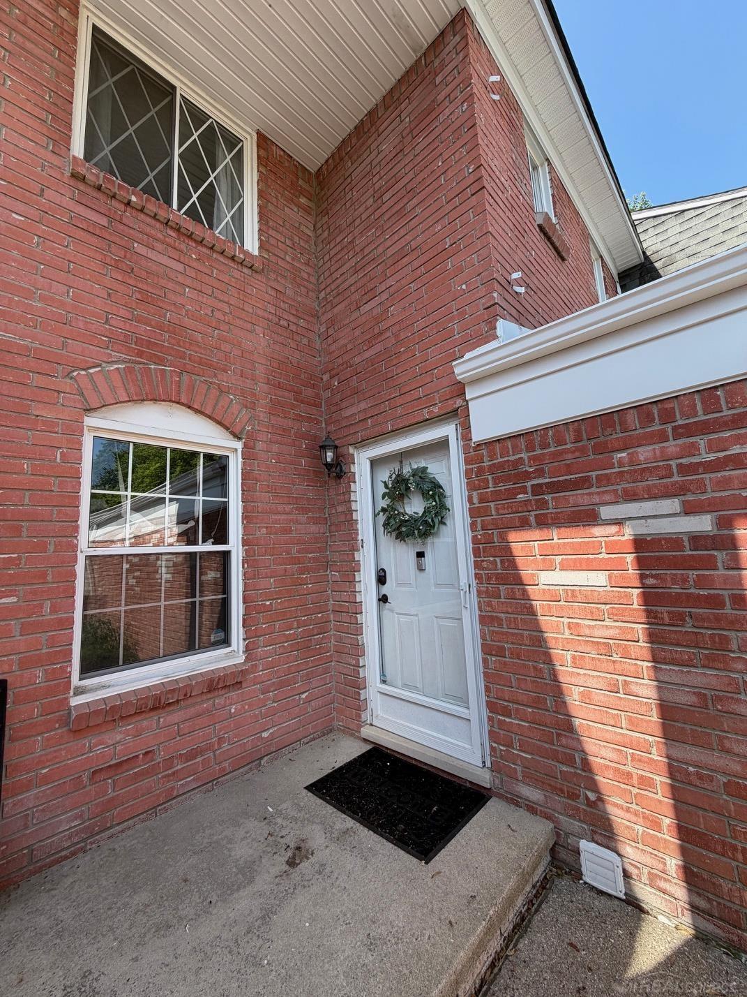 119 Manor Way