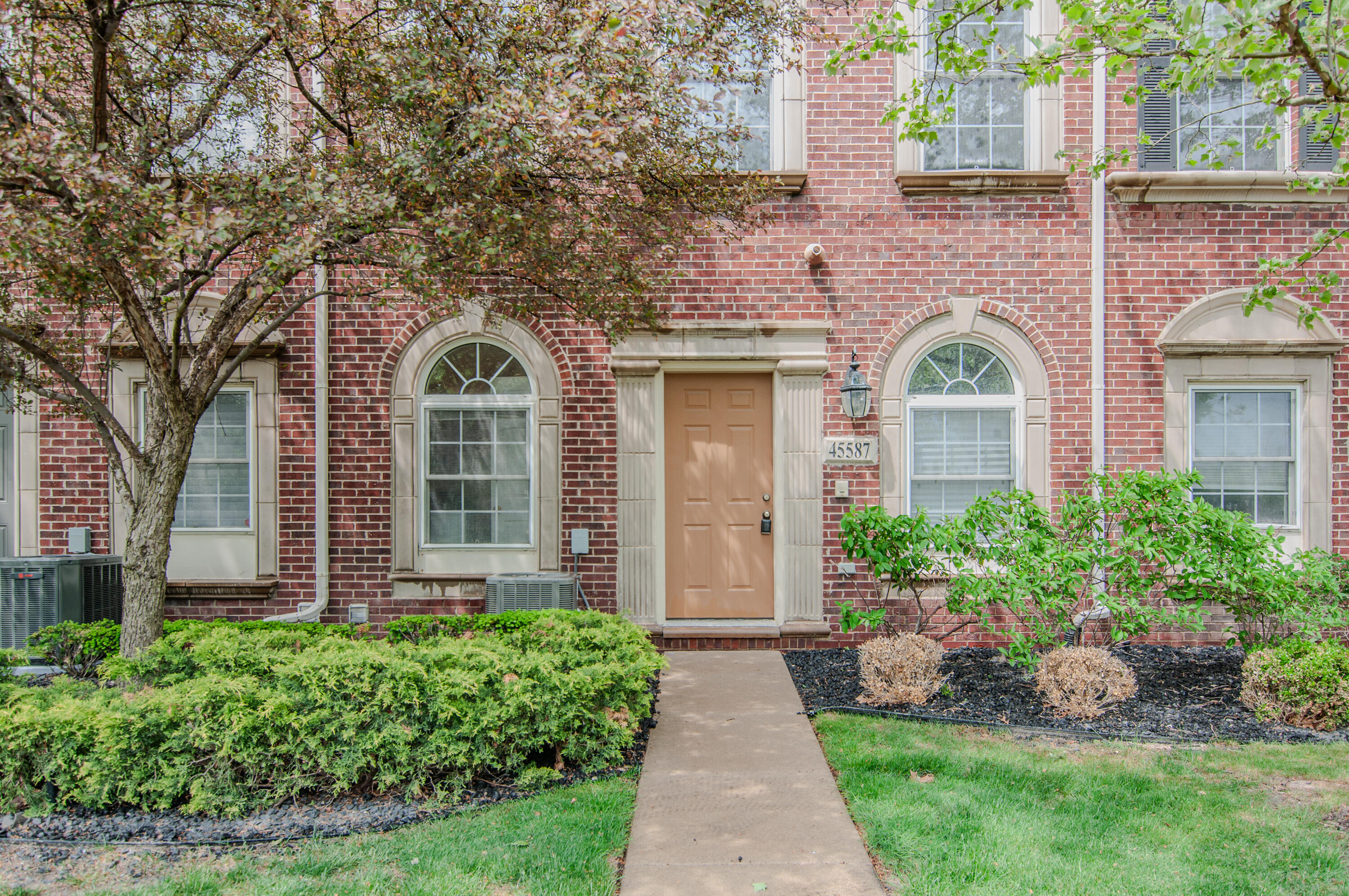 45587 N Stonewood Road
