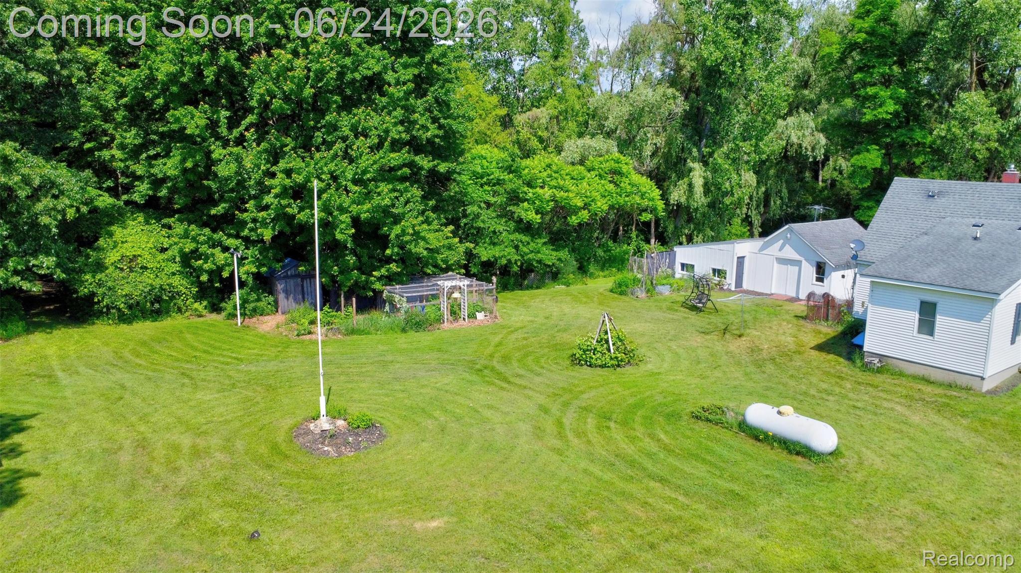 13252 Dixie Highway