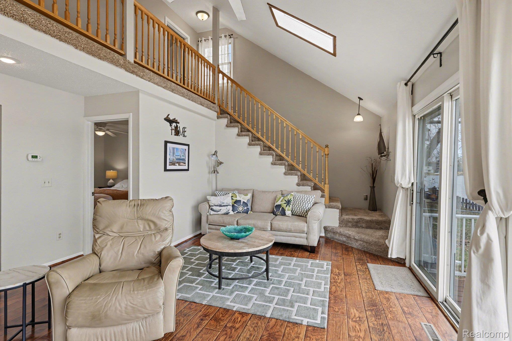 5225 Pine Drive