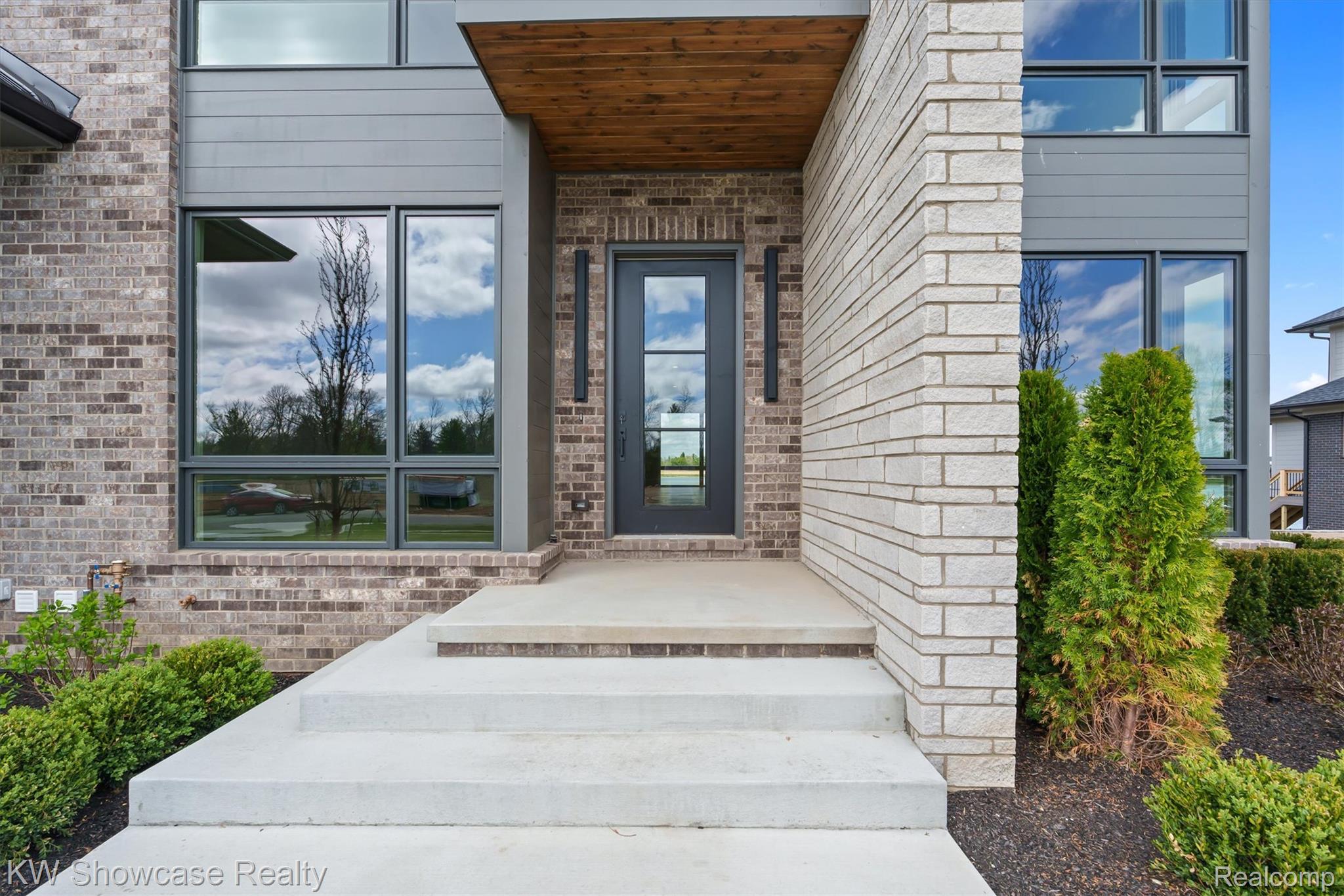 2559 Crystal Lake Drive