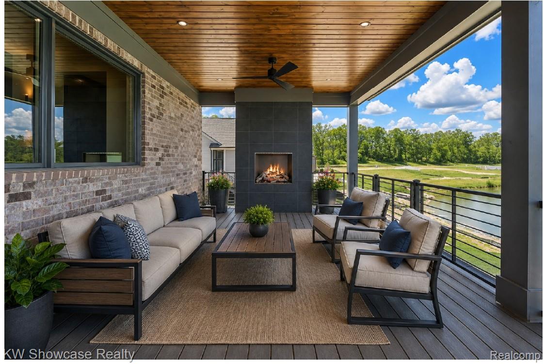 2559 Crystal Lake Drive