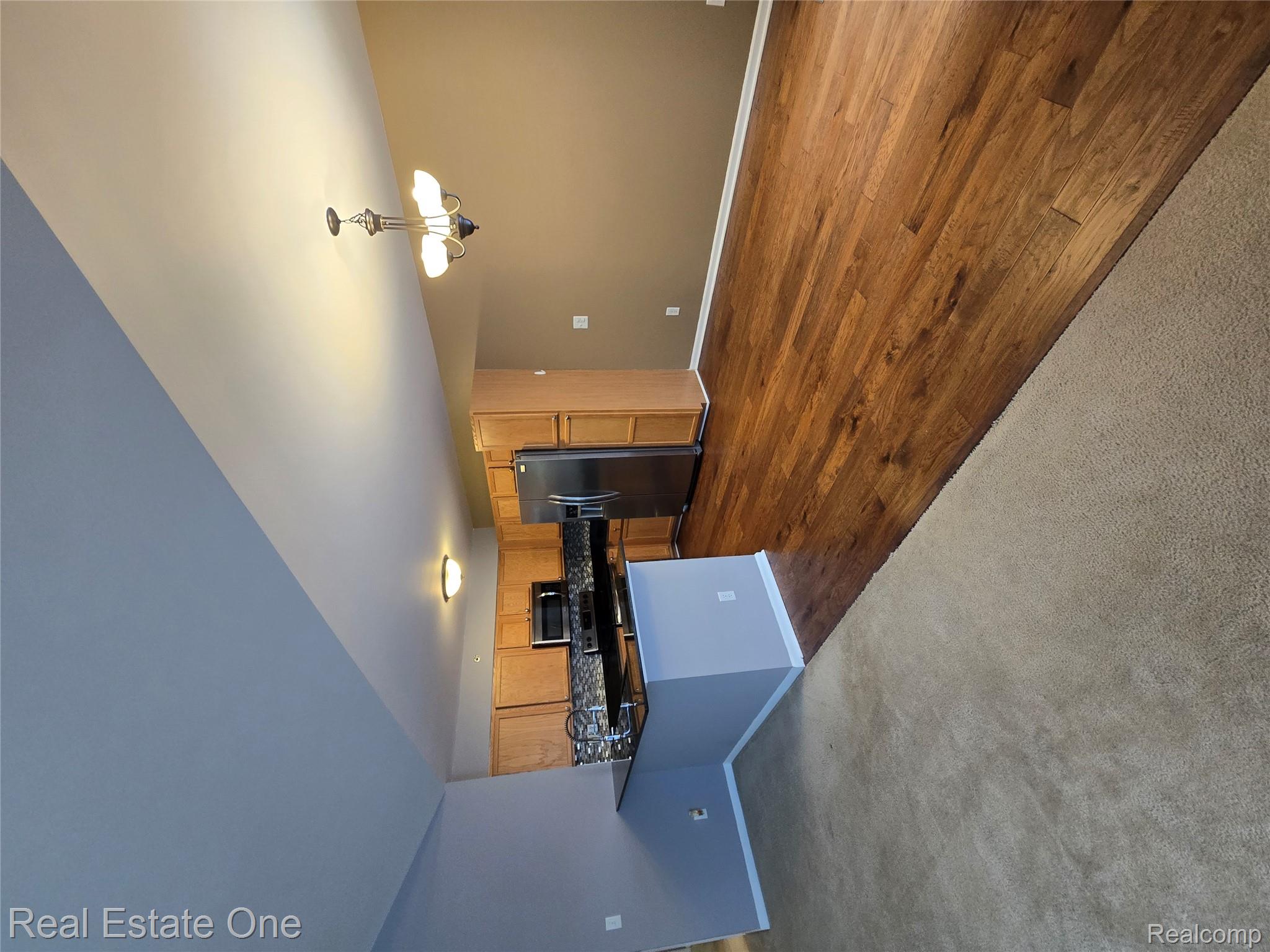 1716 DEEPWOOD Circle 43