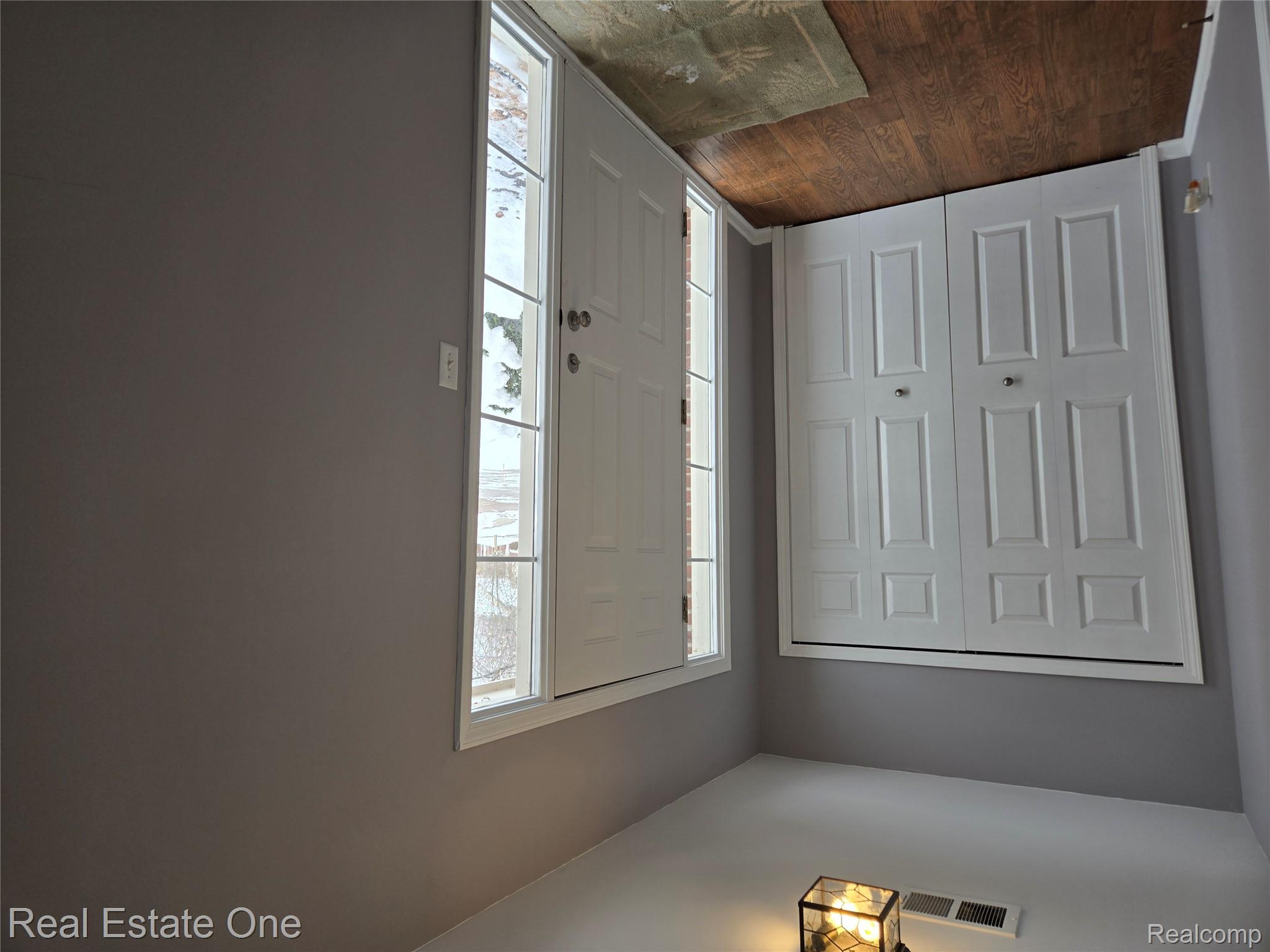 1716 DEEPWOOD Circle 43