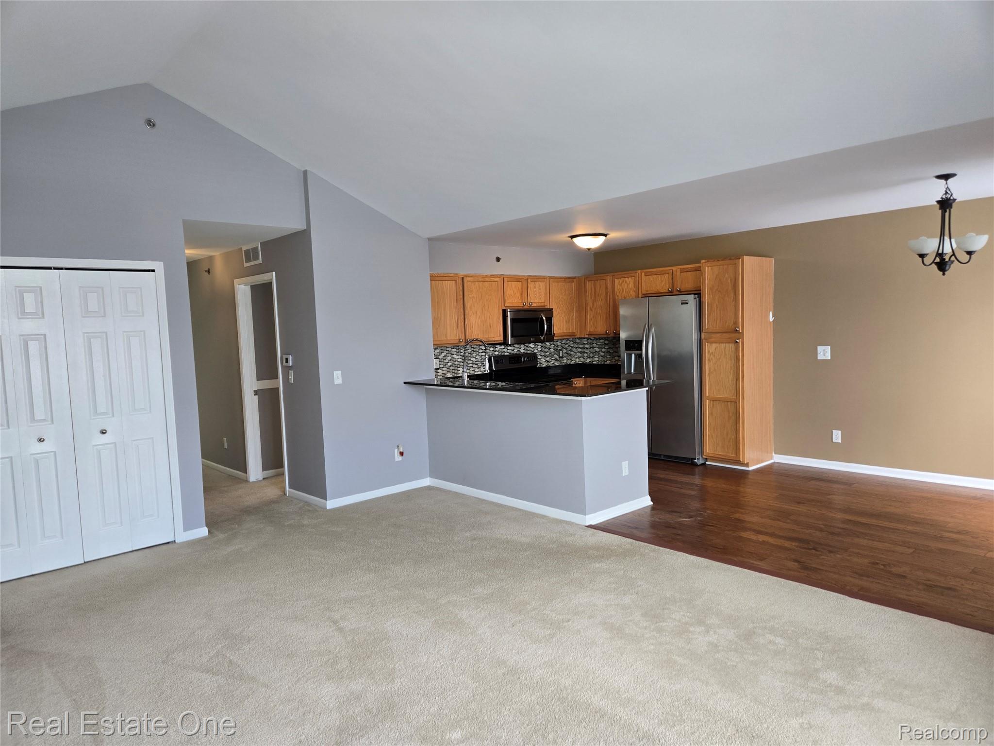 1716 DEEPWOOD Circle 43