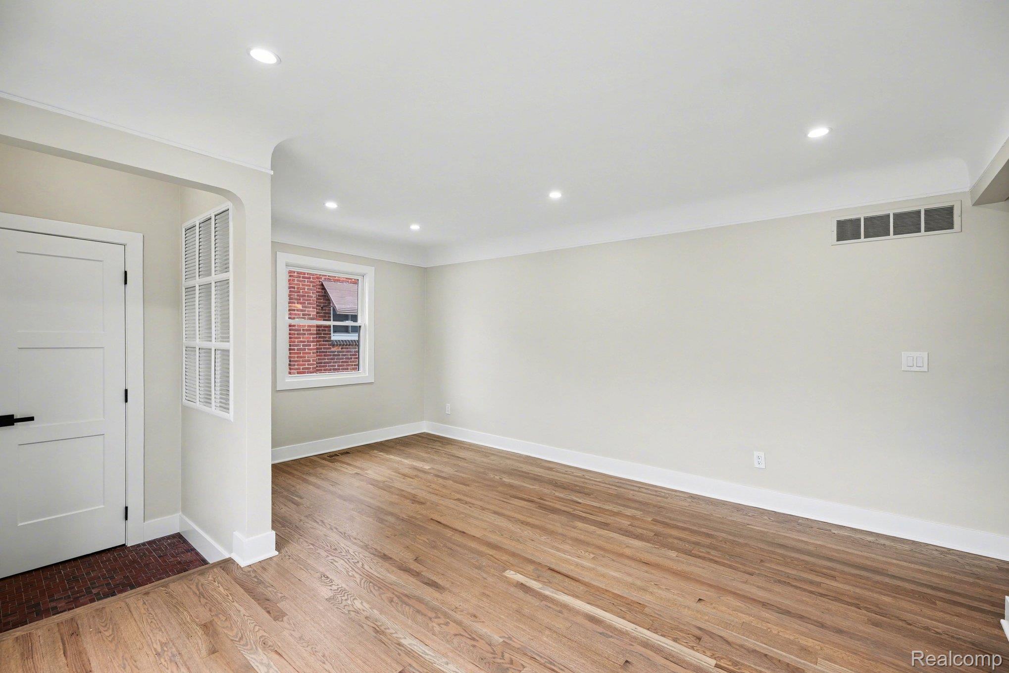 327 Normandy Road