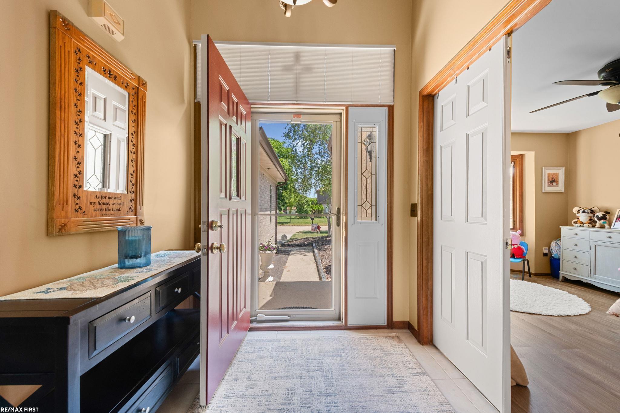 44325 Meadowlake Drive