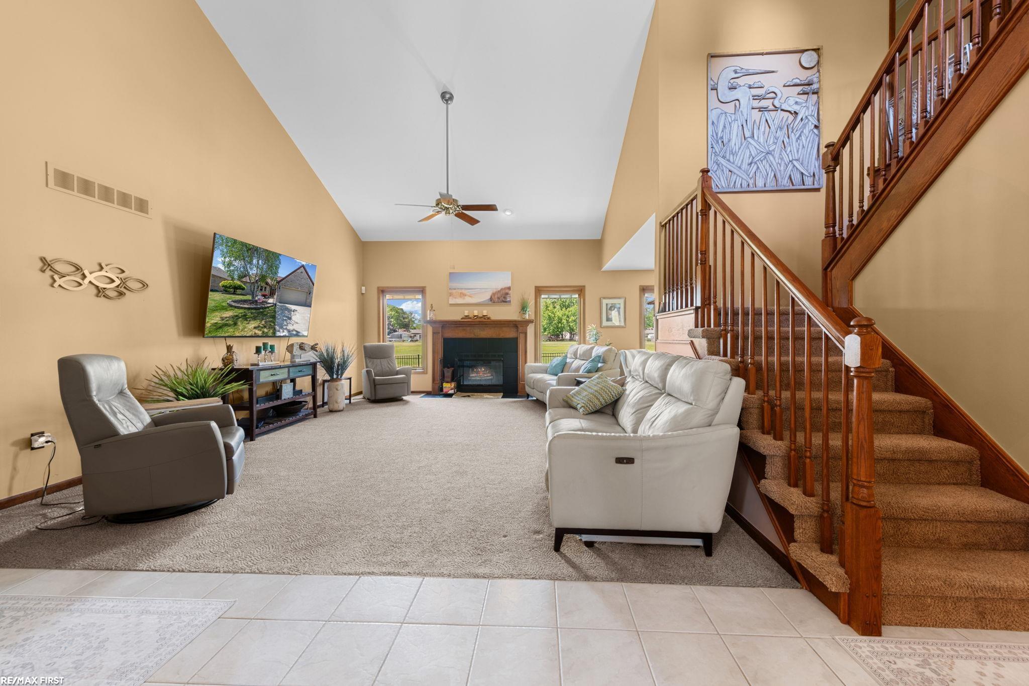 44325 Meadowlake Drive