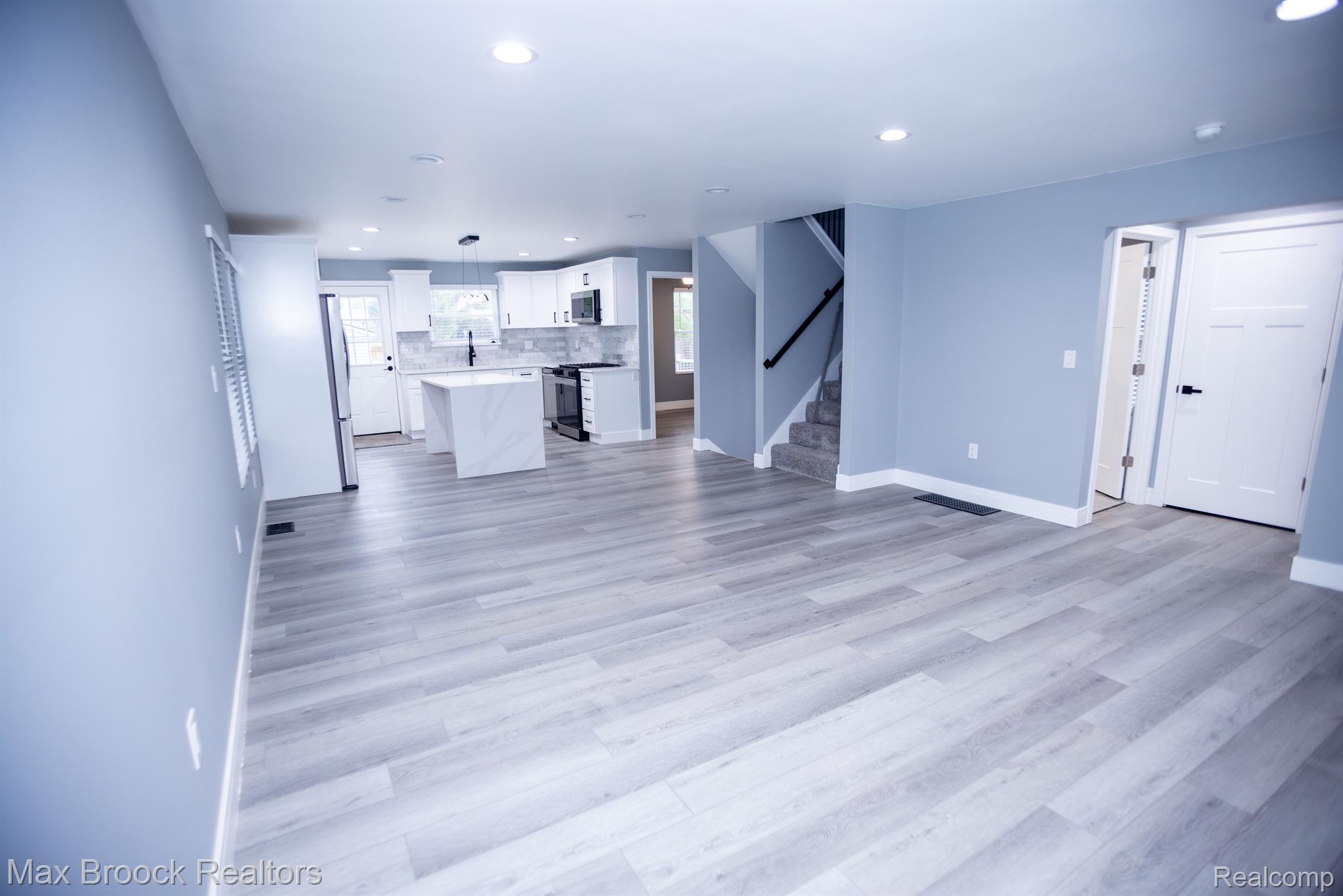 3111 MINERVA Street