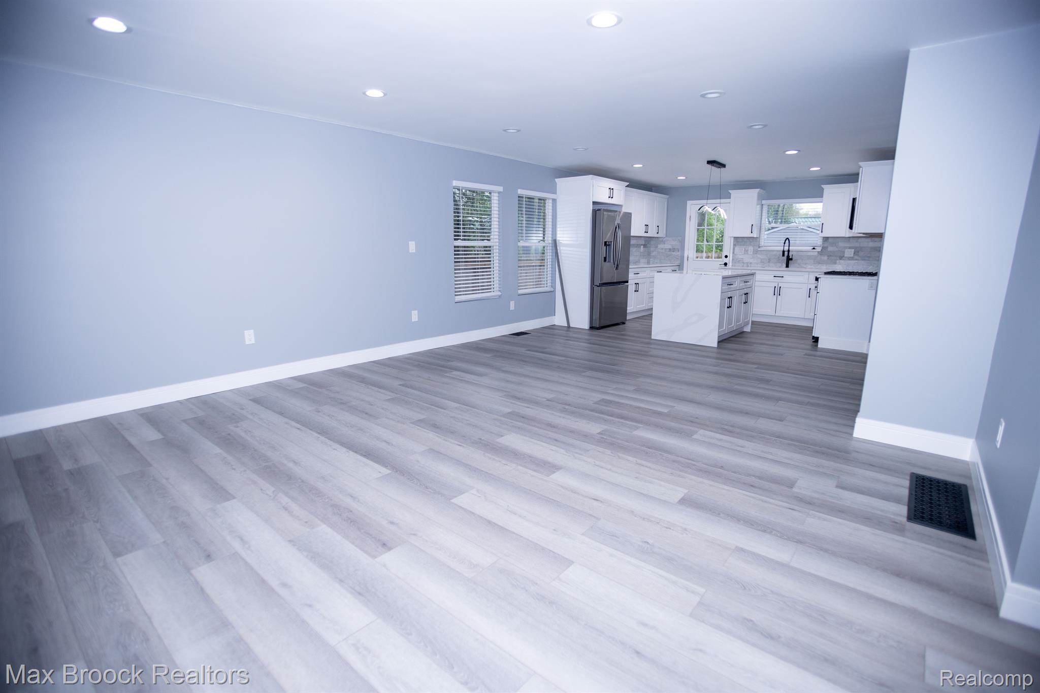 3111 MINERVA Street