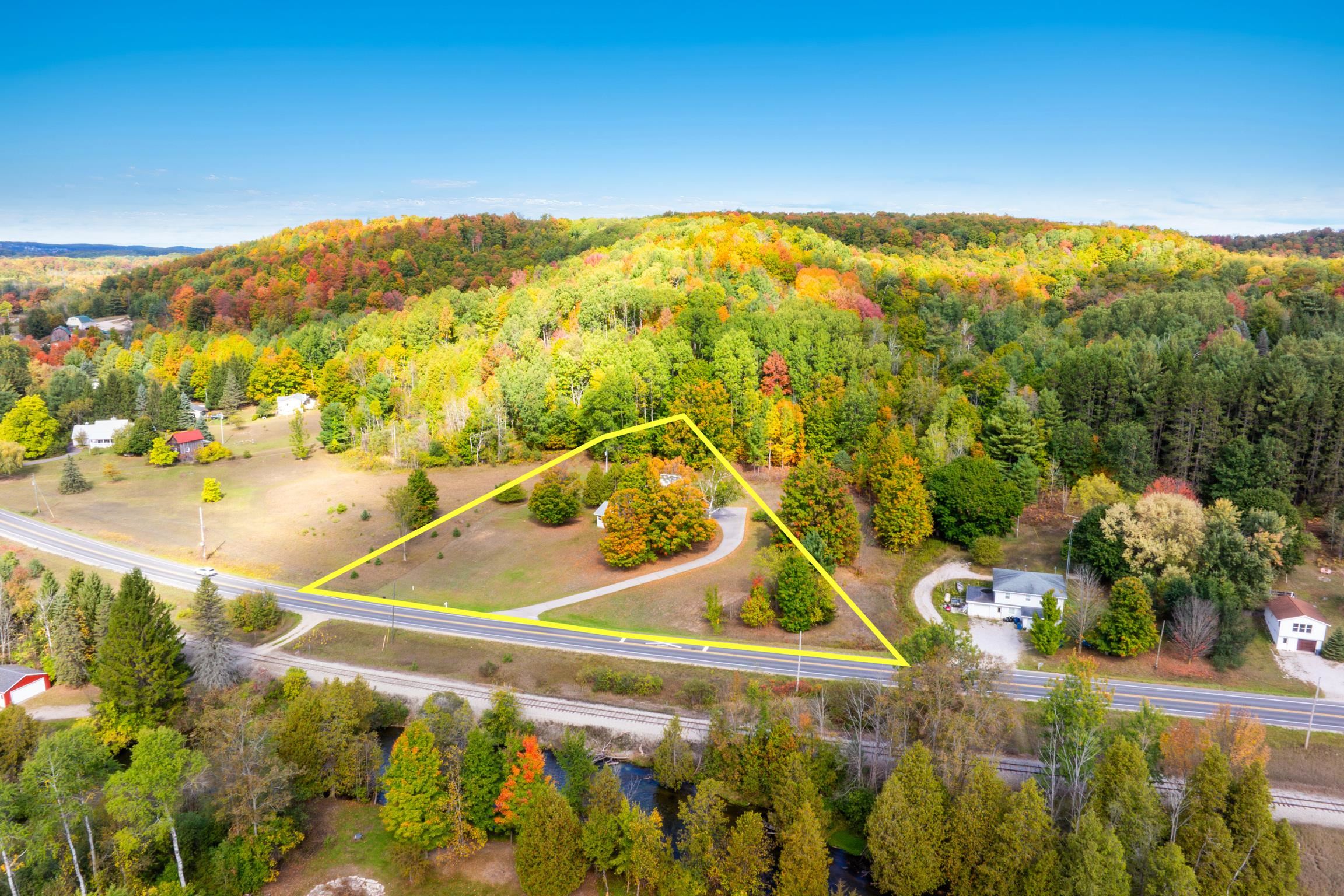 2262 W River Road