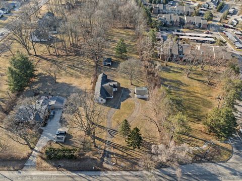 34505 W 9 MILE Road Farmington Hills City MI 48335