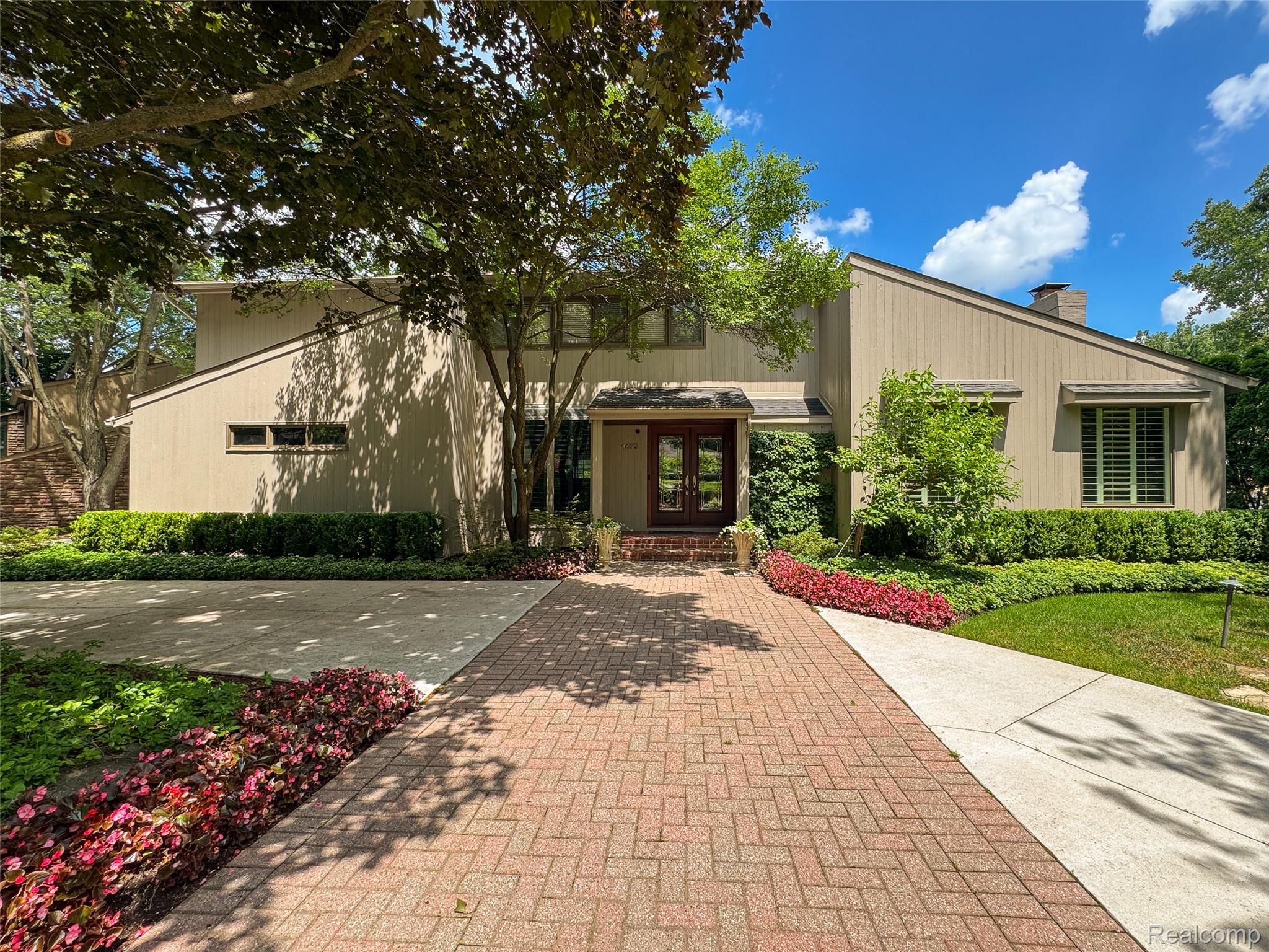 4695 Maura Lane
