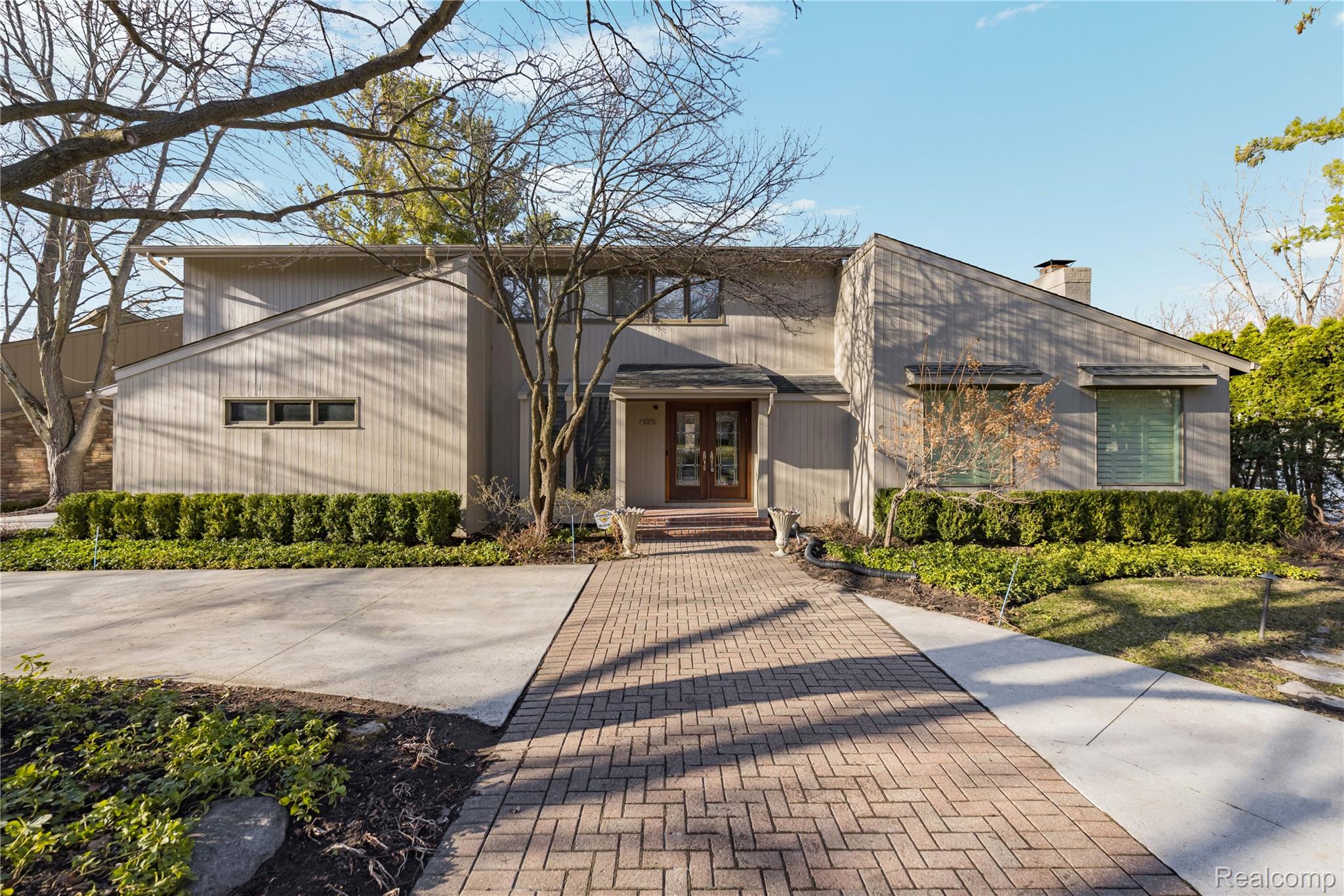 4695 Maura Lane