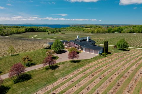 2721 Nelson Road Peninsula Township MI 49686