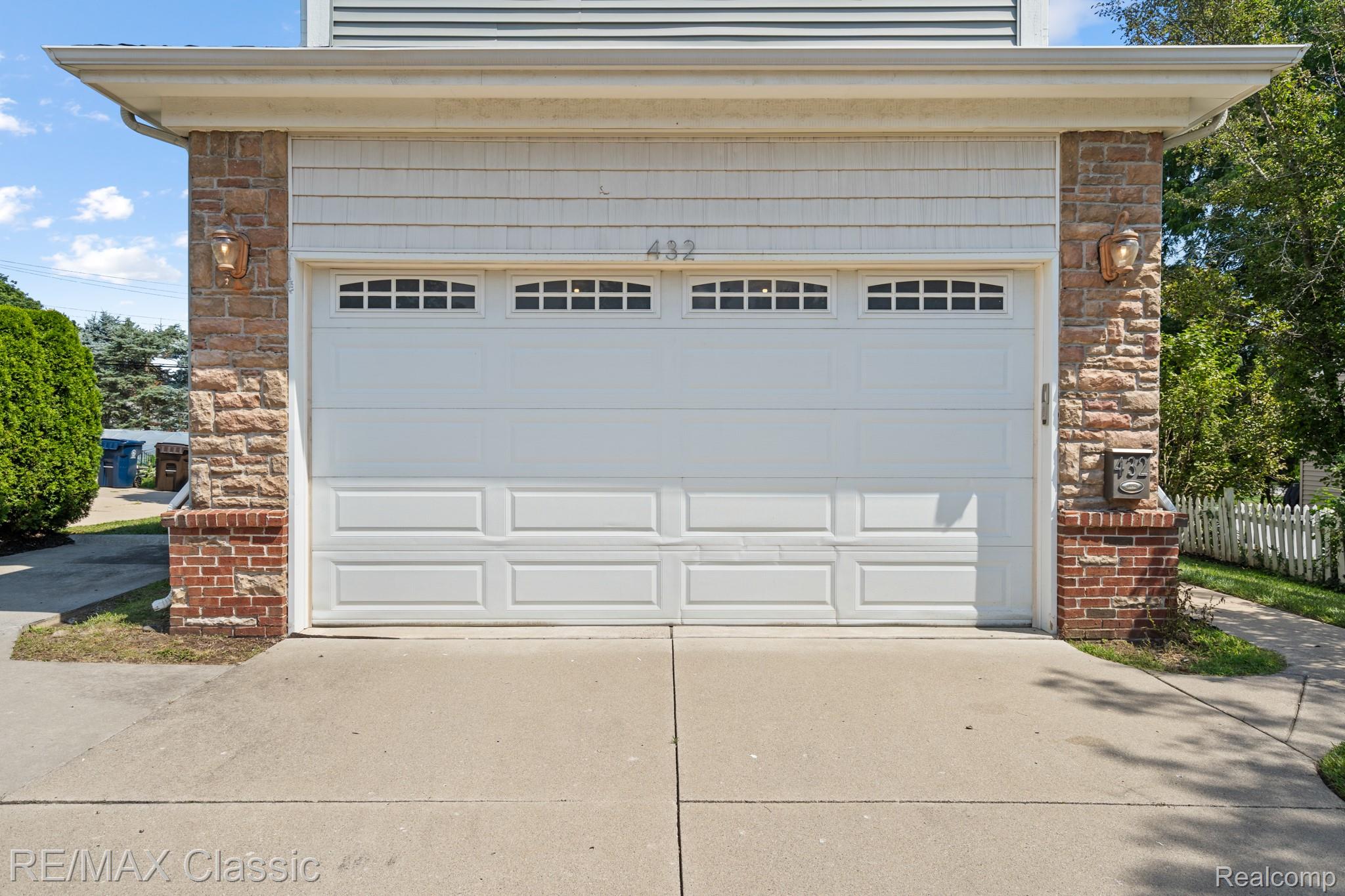 432 N Sheldon Road
