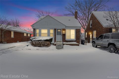 20688 Fleetwood Drive Harper Woods City MI 48225