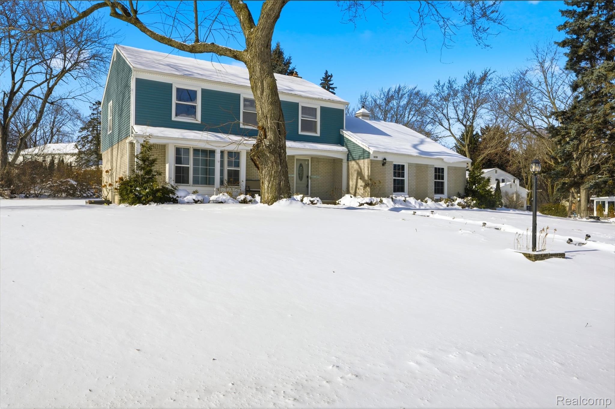 1820 Hunters Ridge Drive