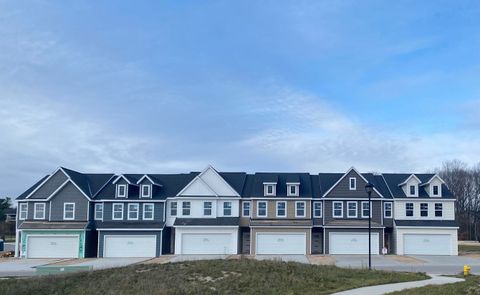 4243 Stratton Boulevard SE 25 Kentwood City MI 49512