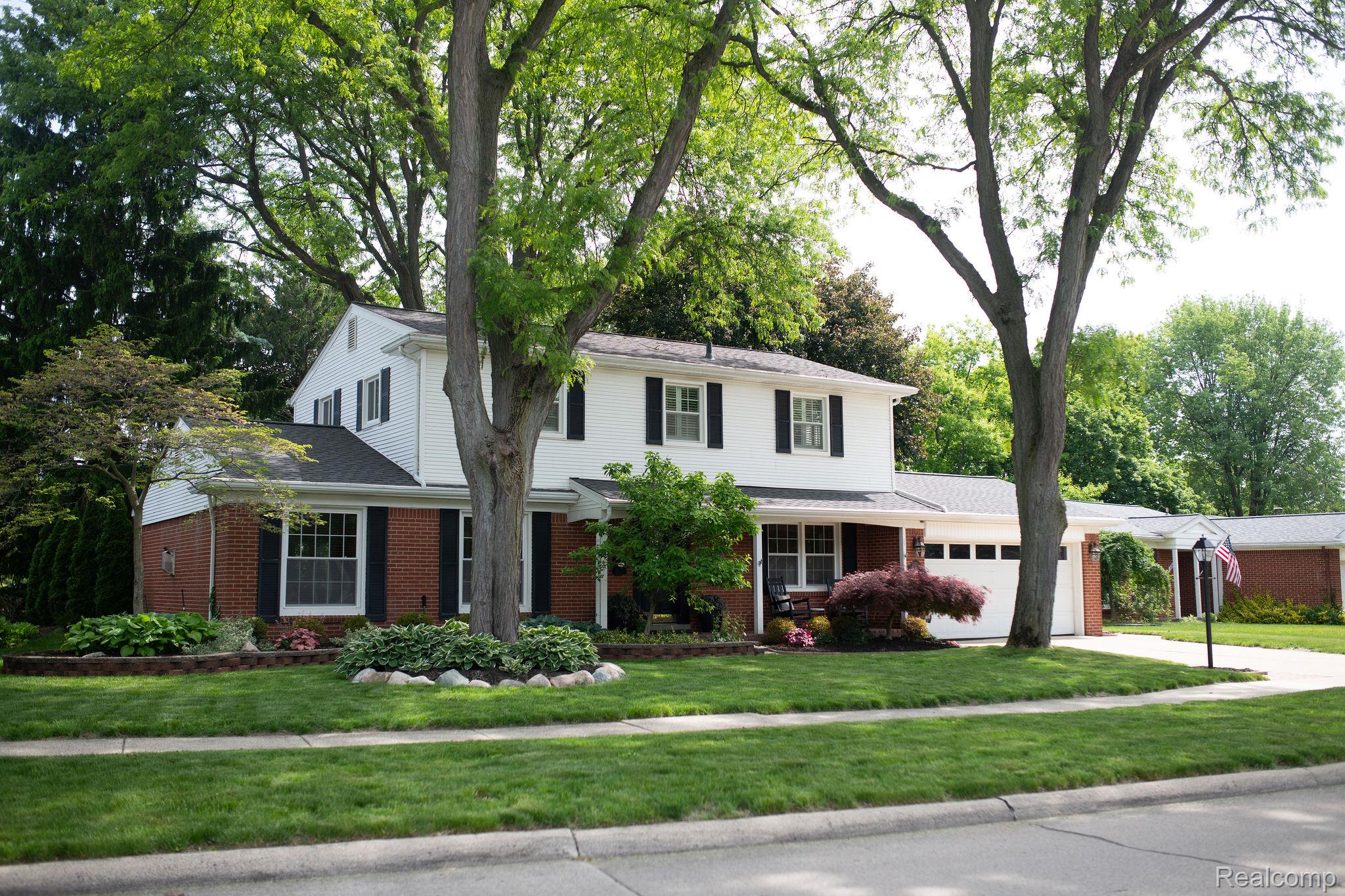 14922 Robinwood Drive