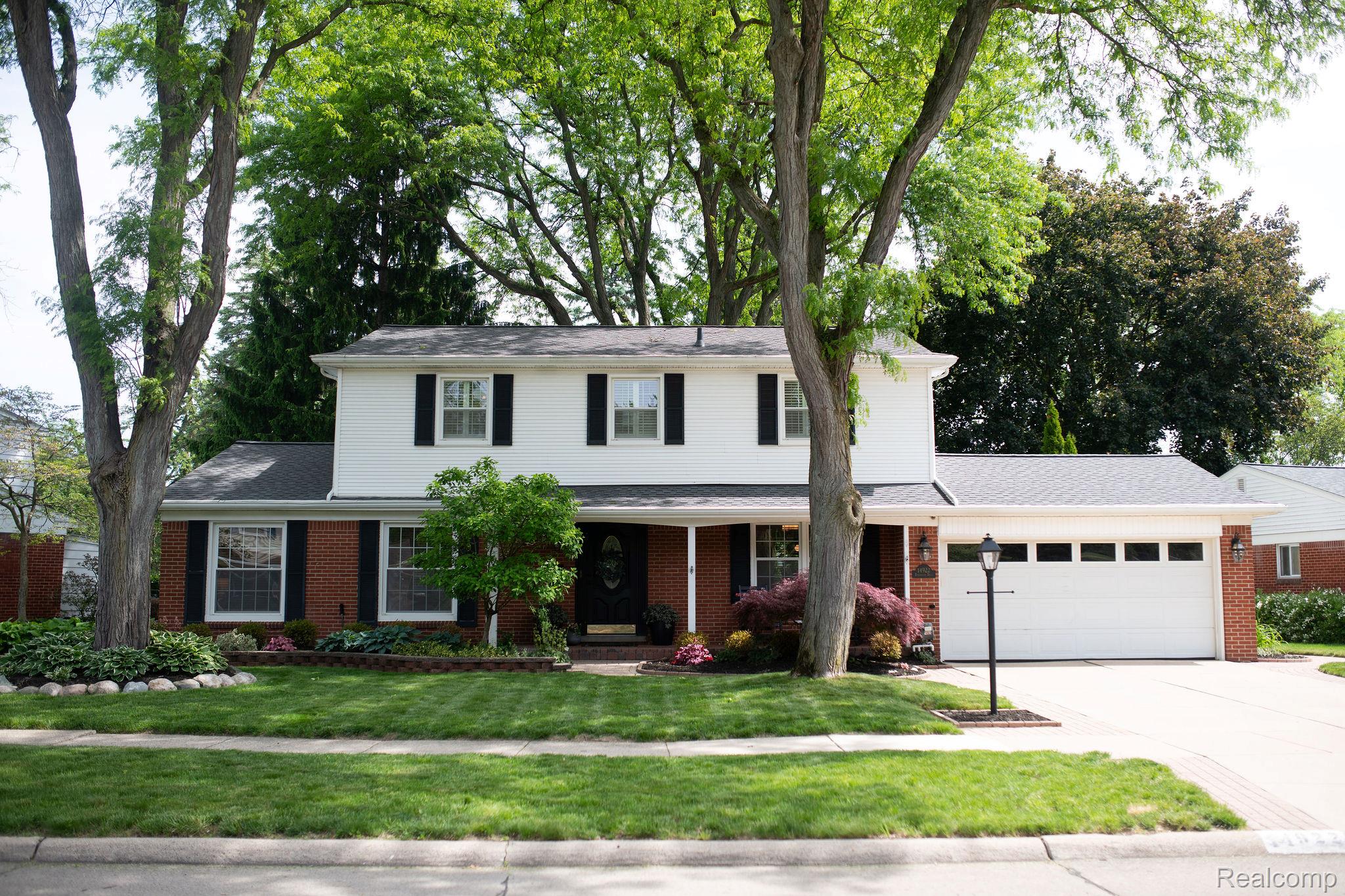 14922 Robinwood Drive