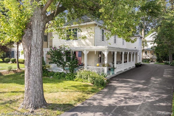 84 VERNIER RD, GROSSE POINTE SHORES, MI 48236 - Image 09b7dc8ec3945fea3decb70986d9386b/48679665
