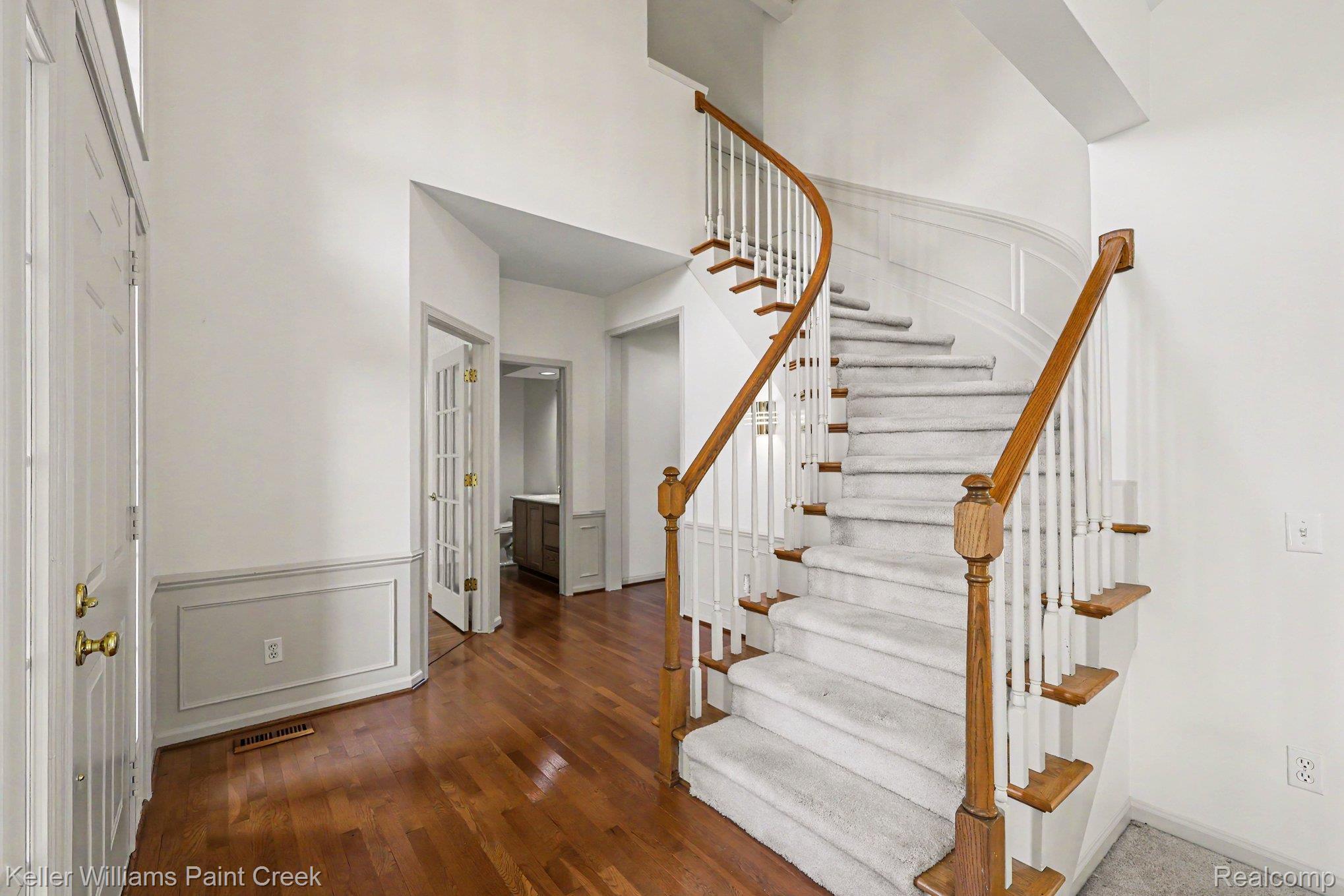 1432 Oakmont Court