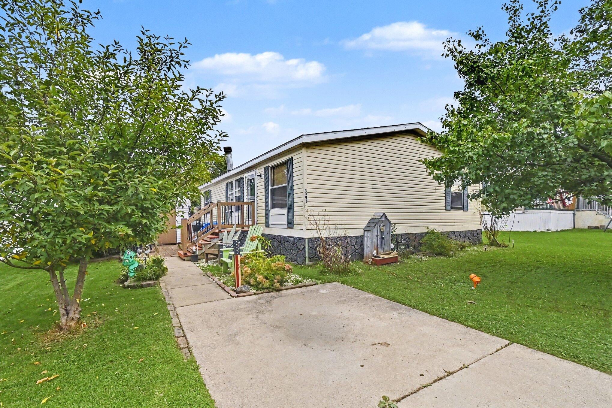 4391 Devonshire Court