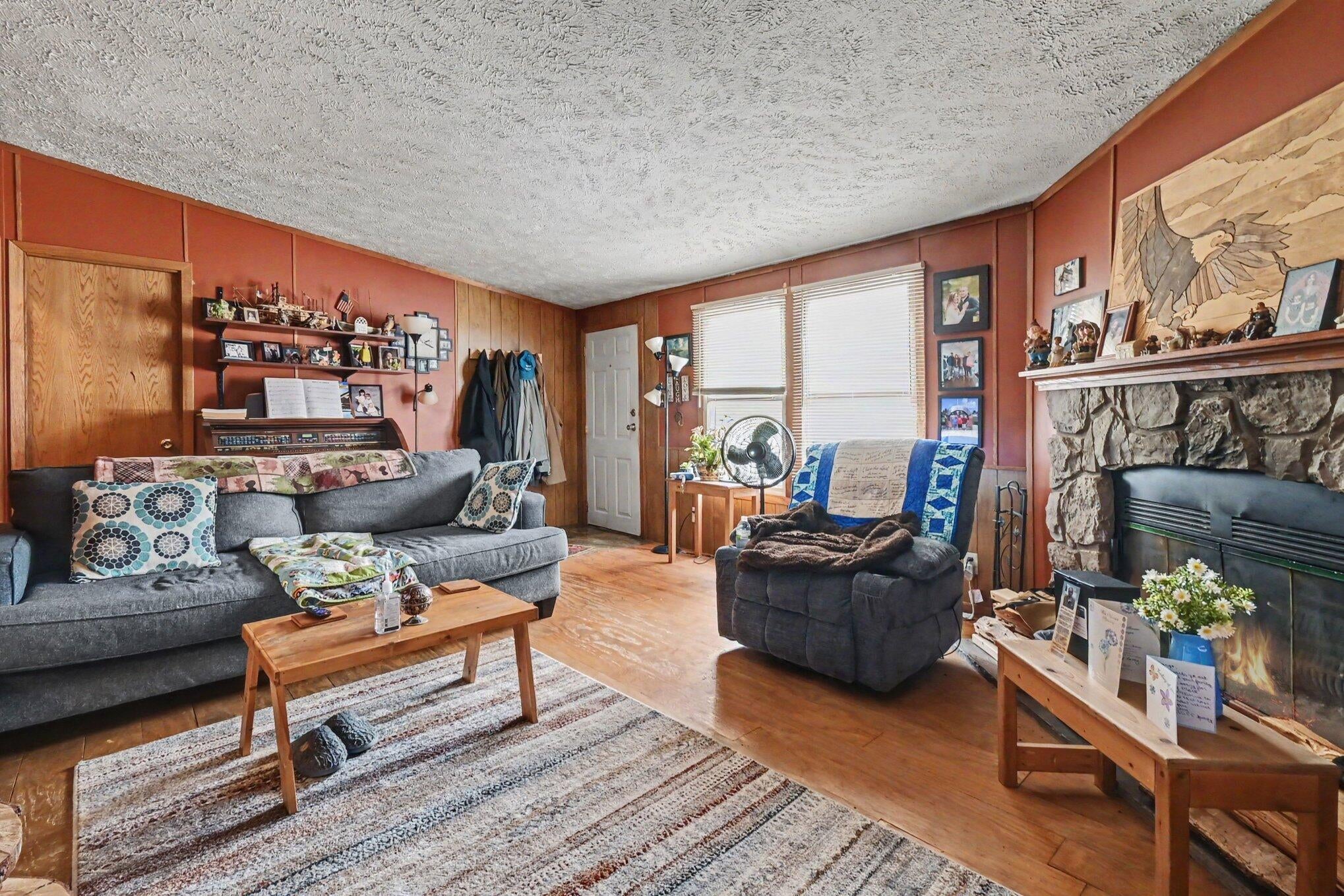 4391 Devonshire Court
