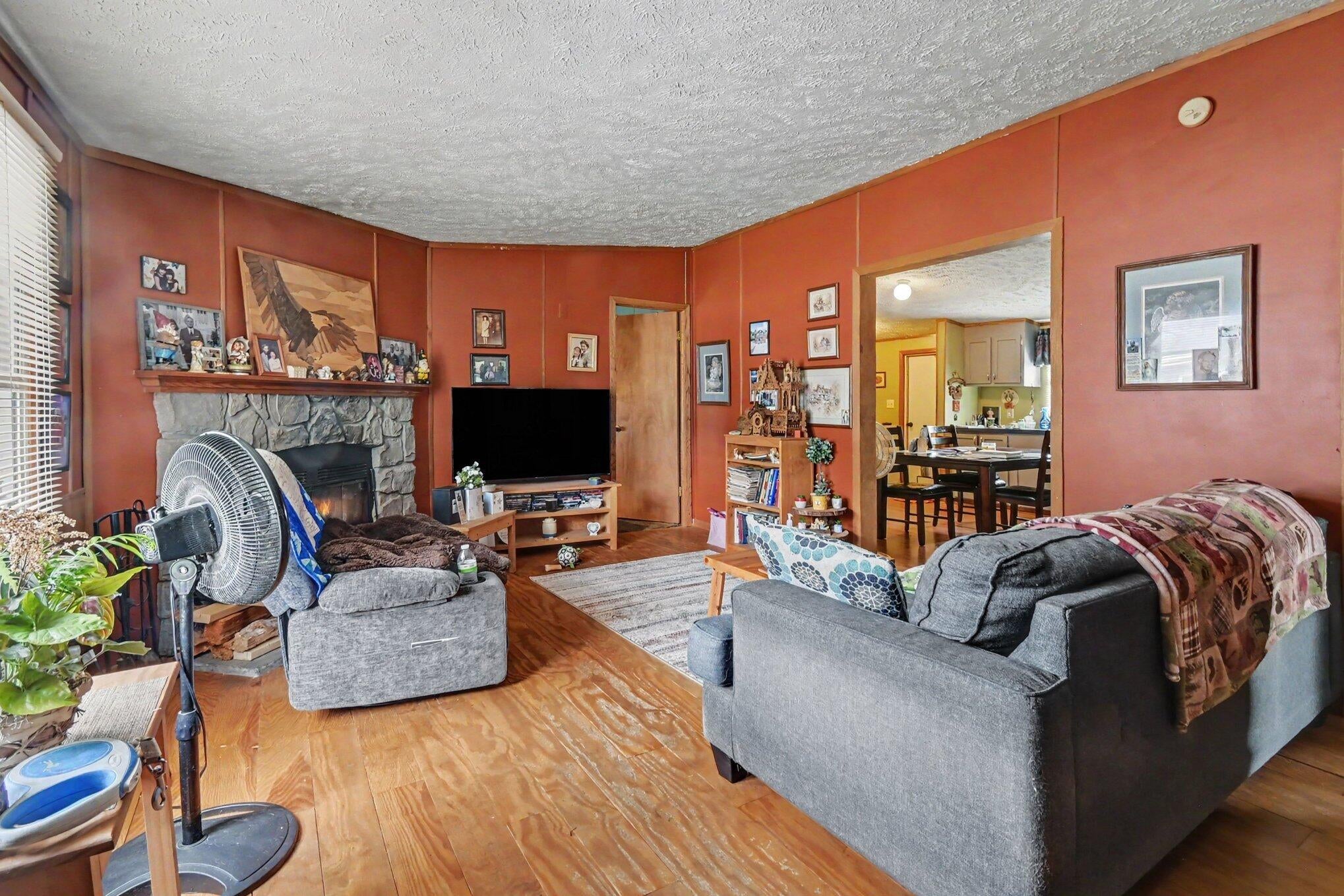 4391 Devonshire Court