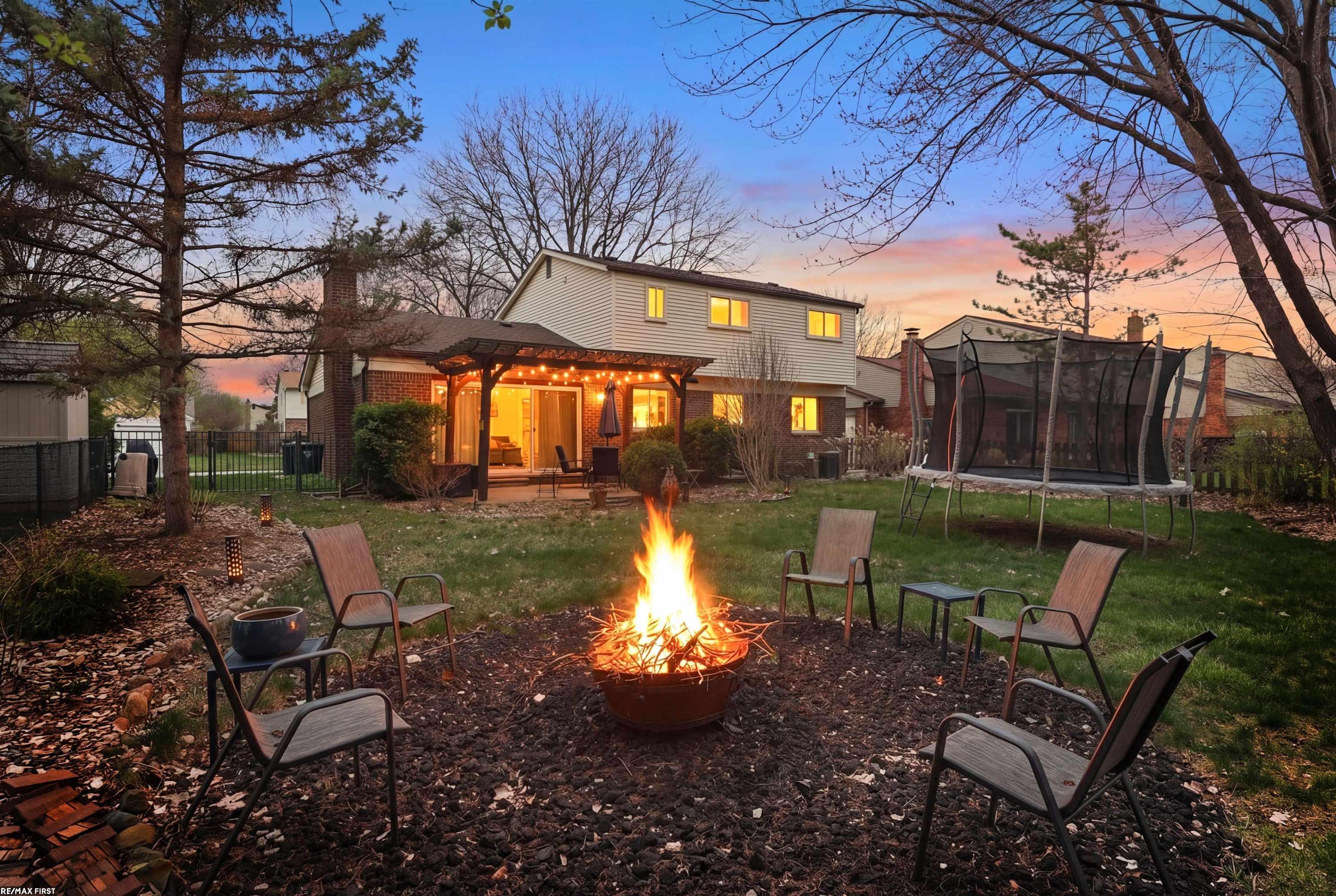 3586 Kings Point Drive