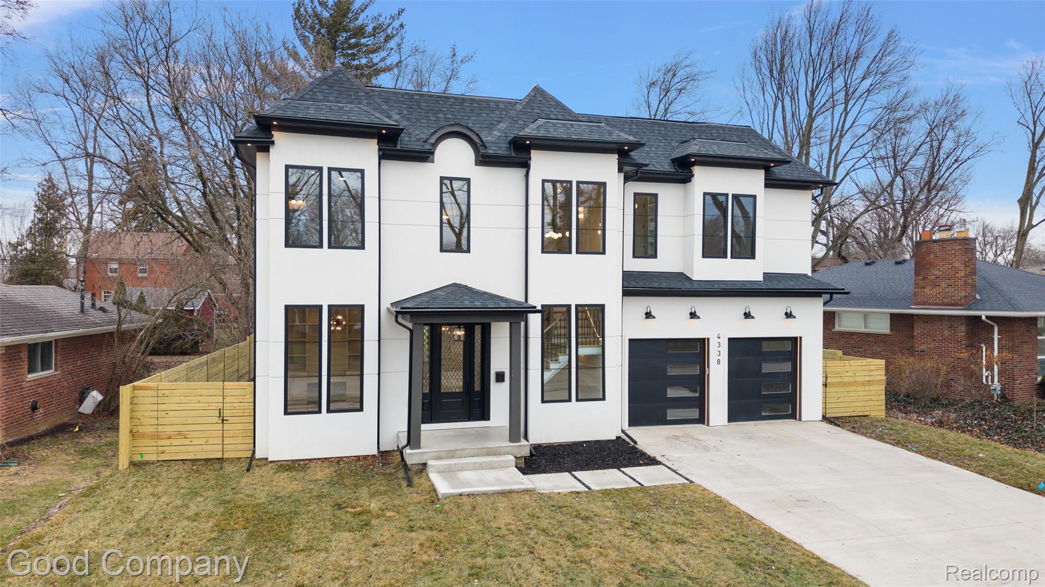 4338 S Verona Circle