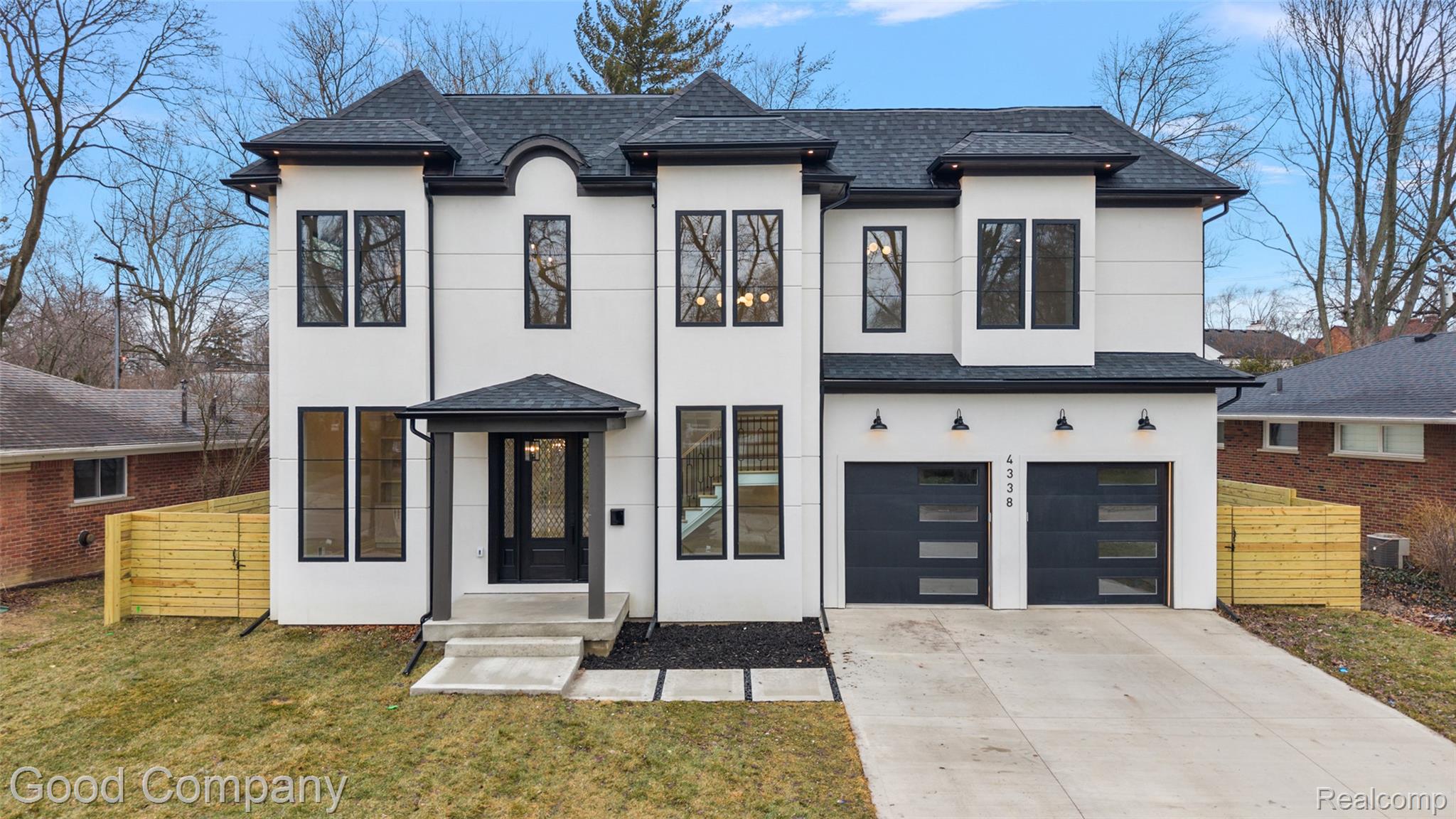 4338 S Verona Circle