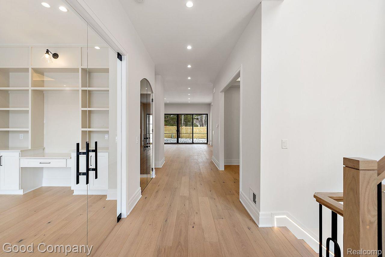 4338 S Verona Circle