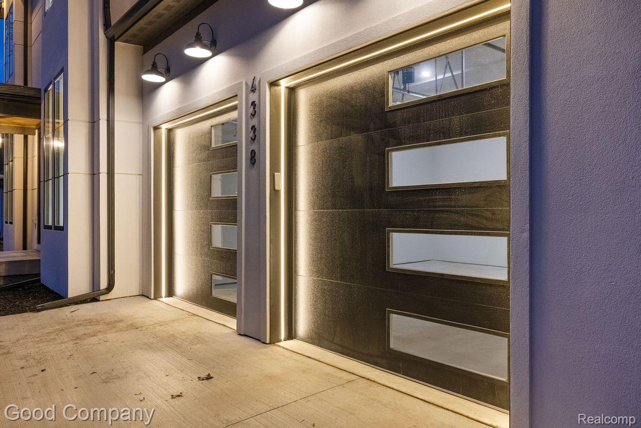 4338 S Verona Circle