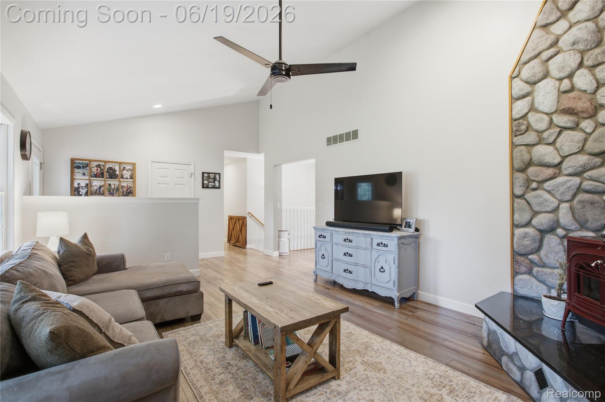 5739 Suntar Valley Drive