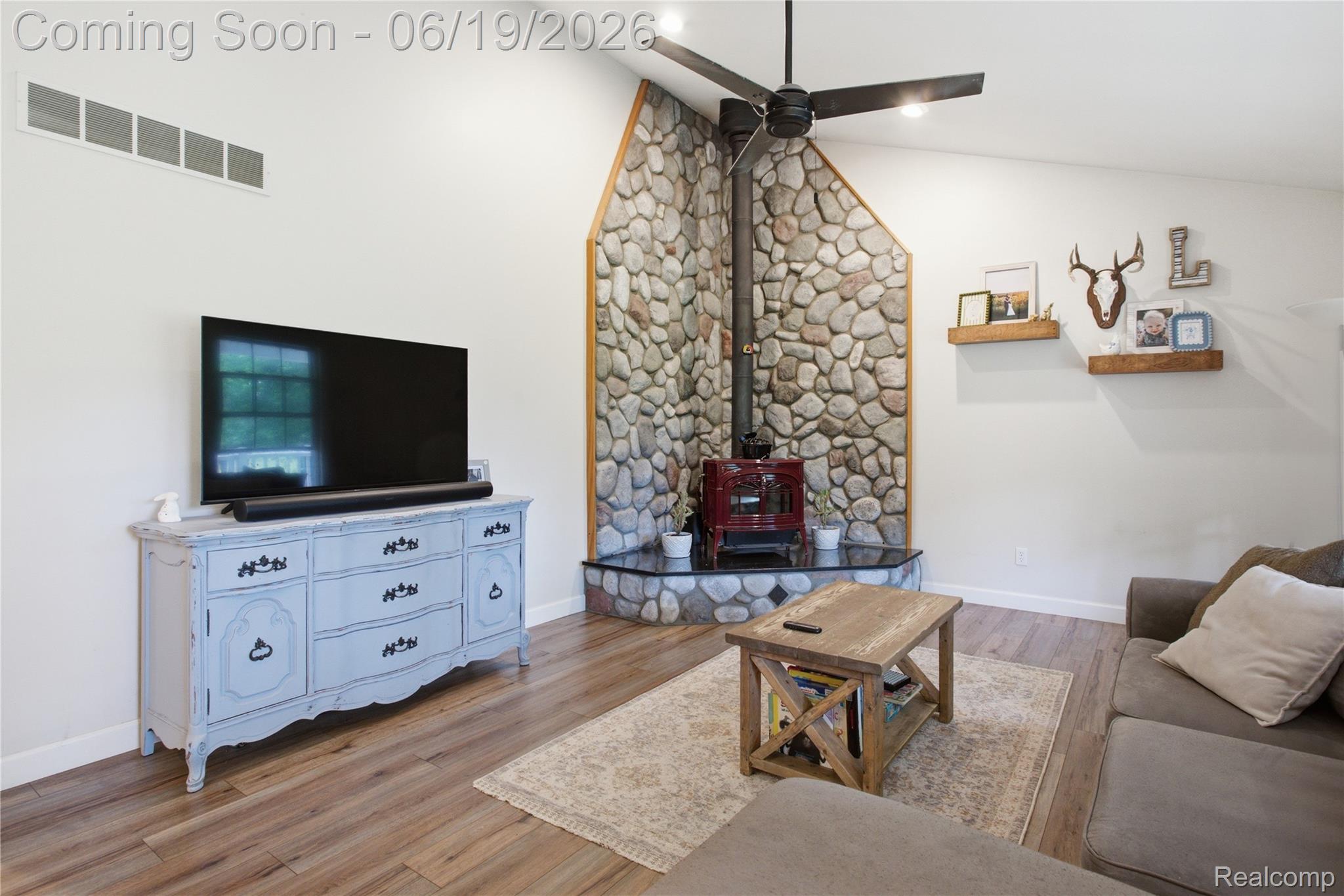 5739 Suntar Valley Drive