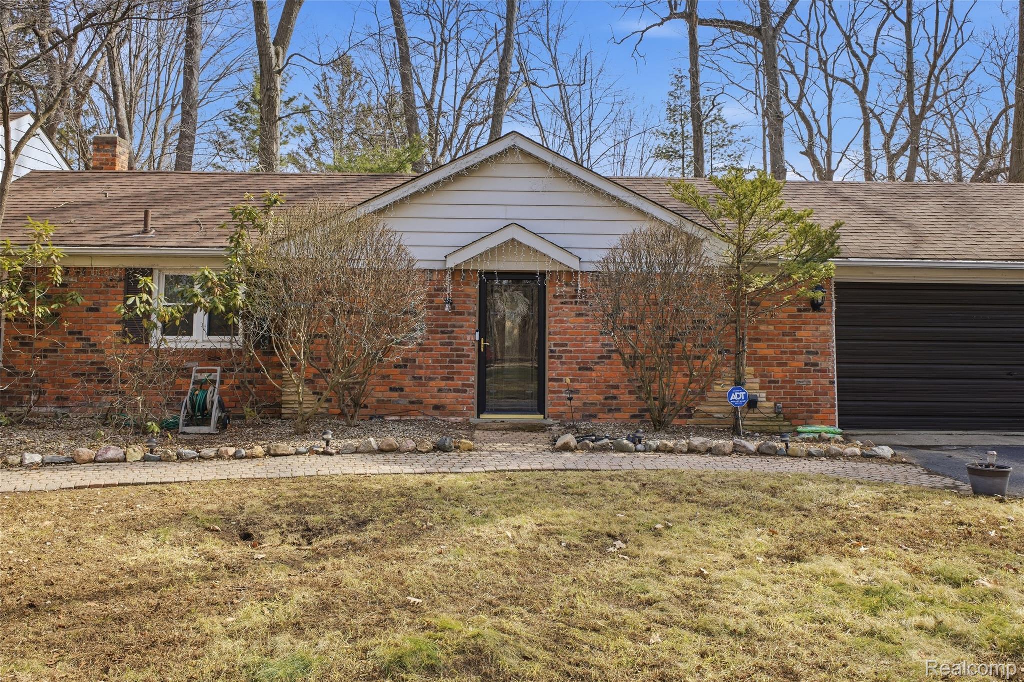 23640 Oak Glen Drive