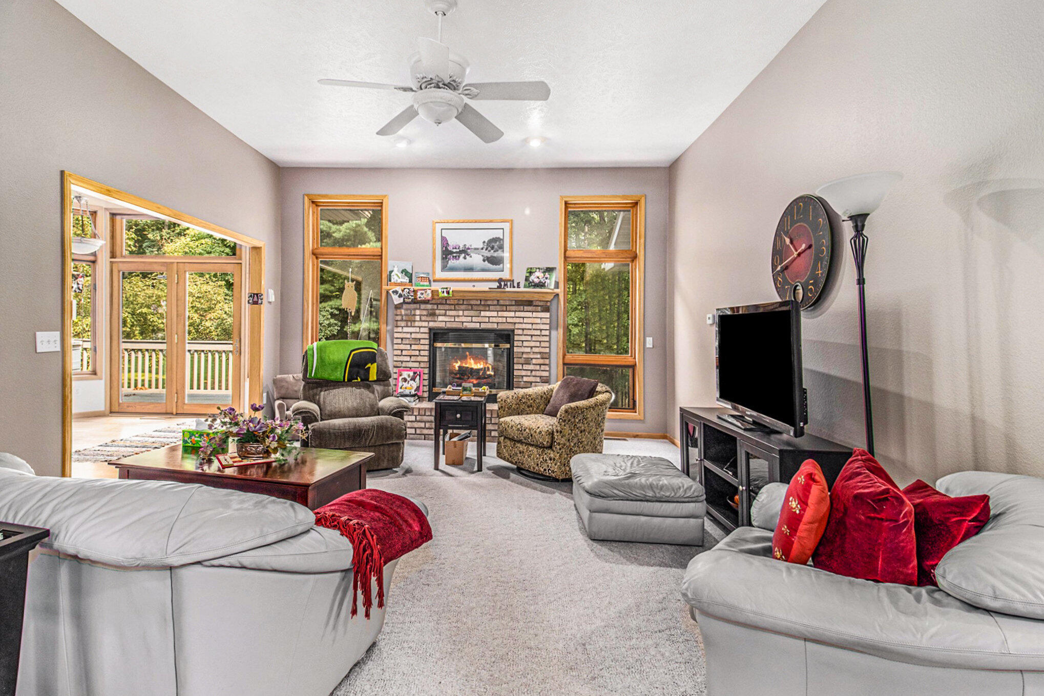 15172 Oakwood Drive