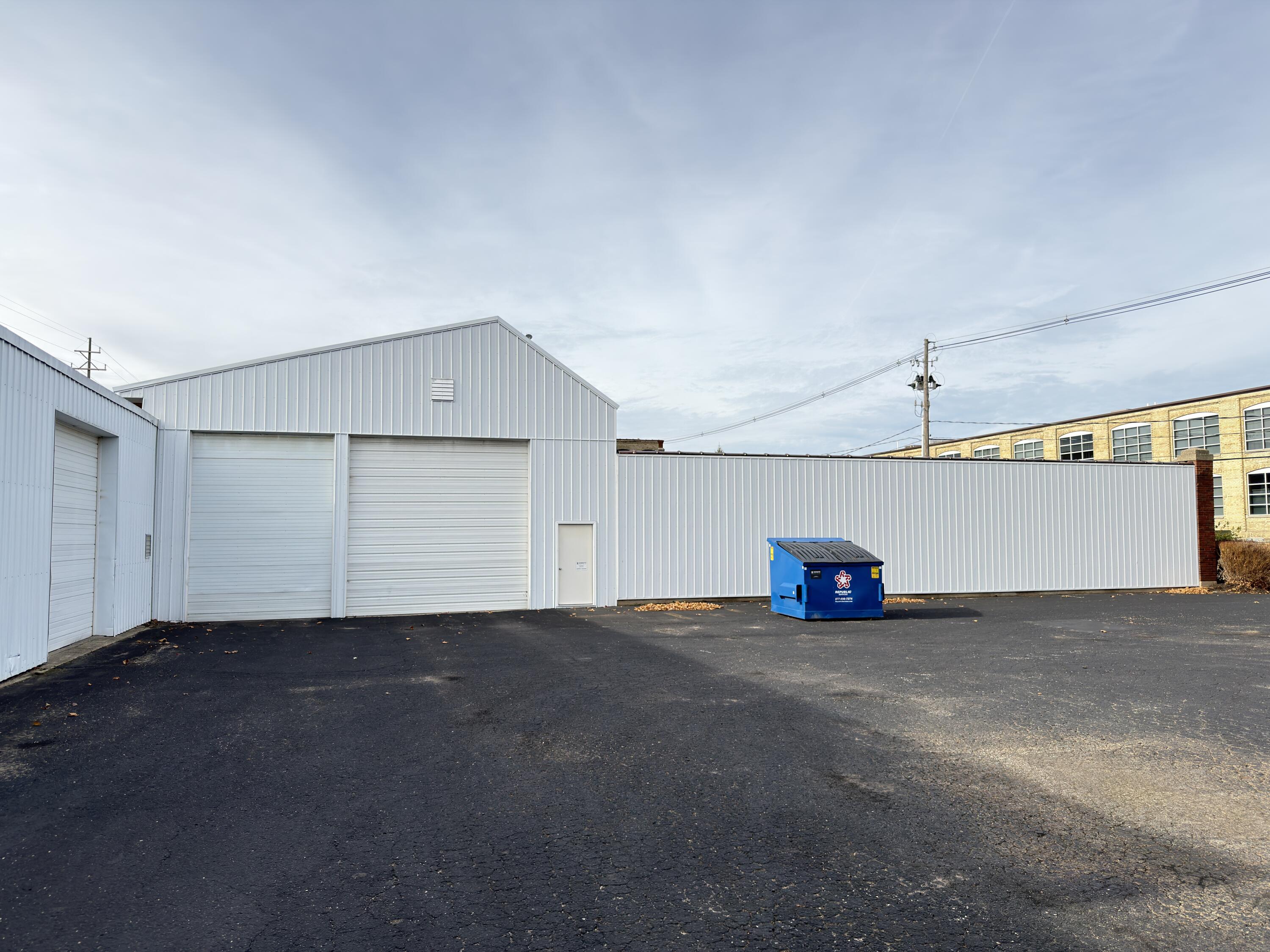 160 W Washington Avenue A