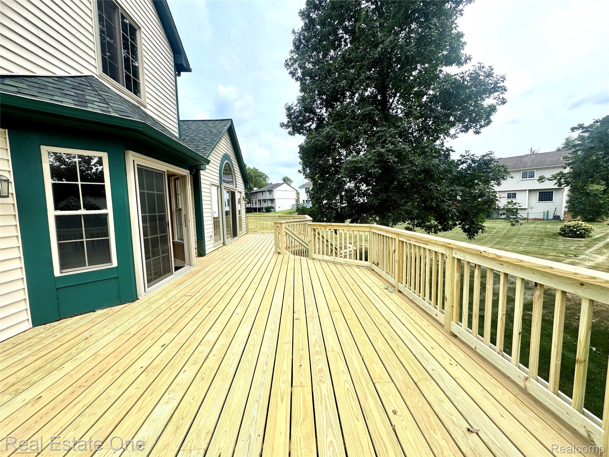 2140 W View Court