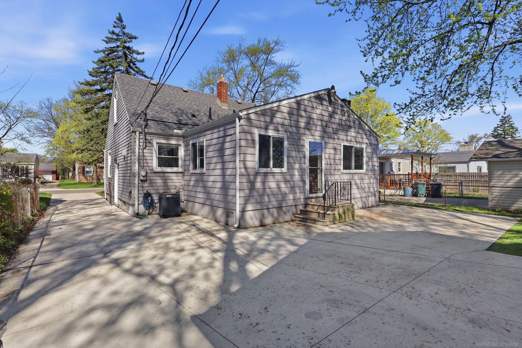 4702 Rosewold Avenue