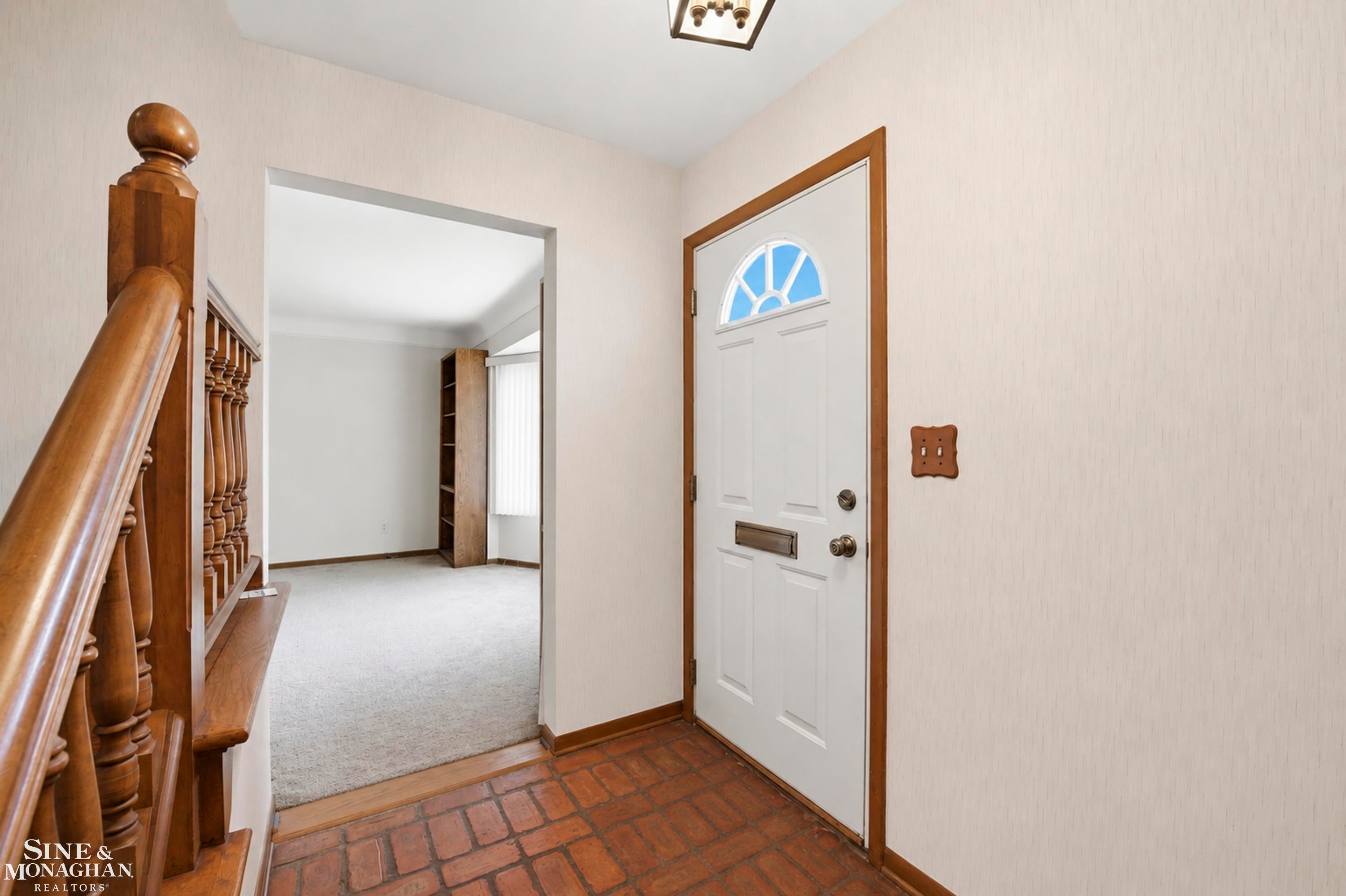 402 Roland Court