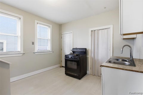 Tiny photo for 5729 Maxwell Street, Detroit City, MI 48213 (MLS # 20261083249)