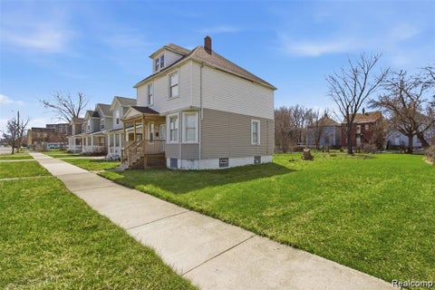 Tiny photo for 5729 Maxwell Street, Detroit City, MI 48213 (MLS # 20261083249)