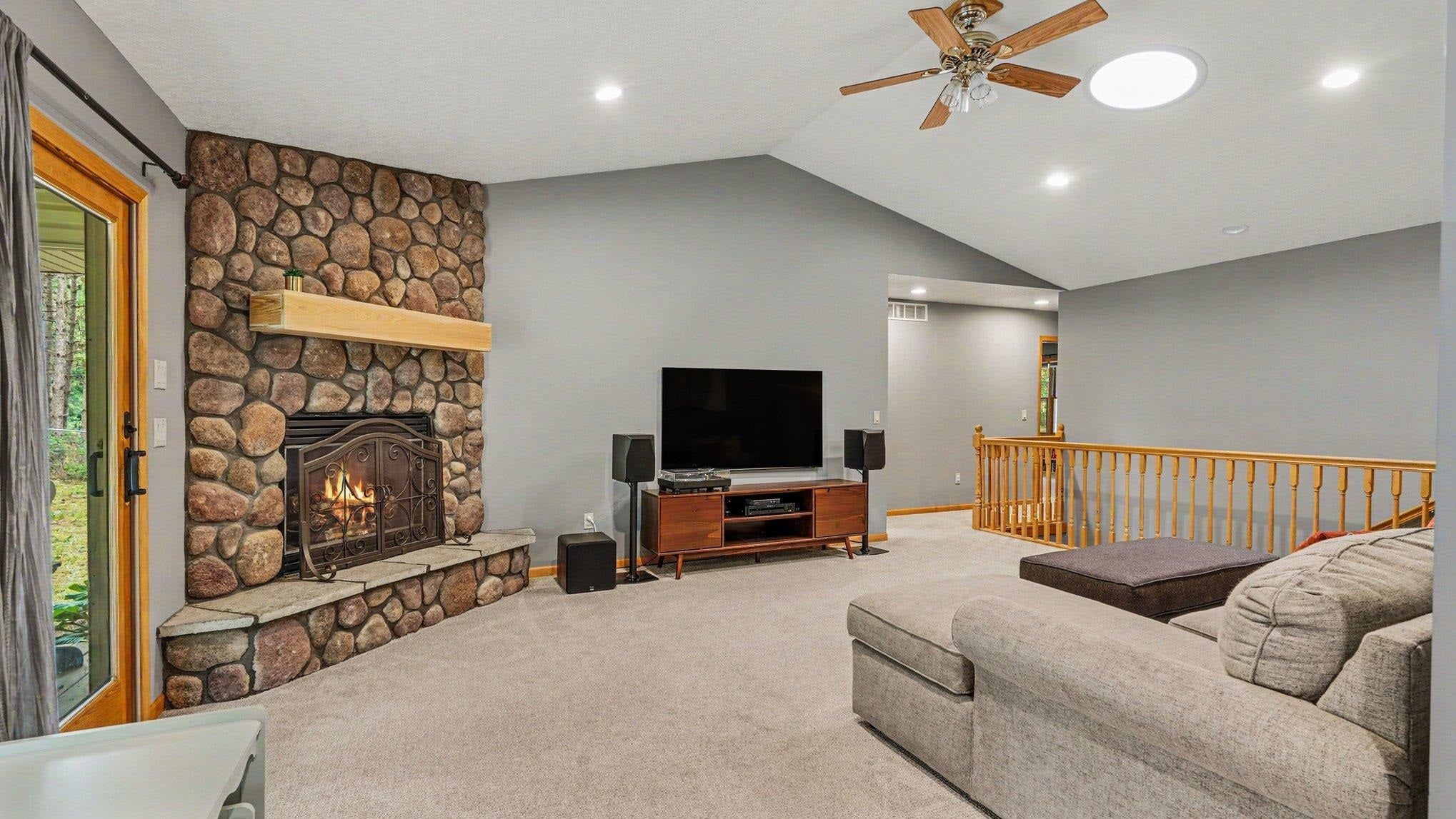 2107 W Kelly Drive