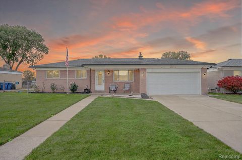 13738 Bernice Avenue Warren City MI 48089
